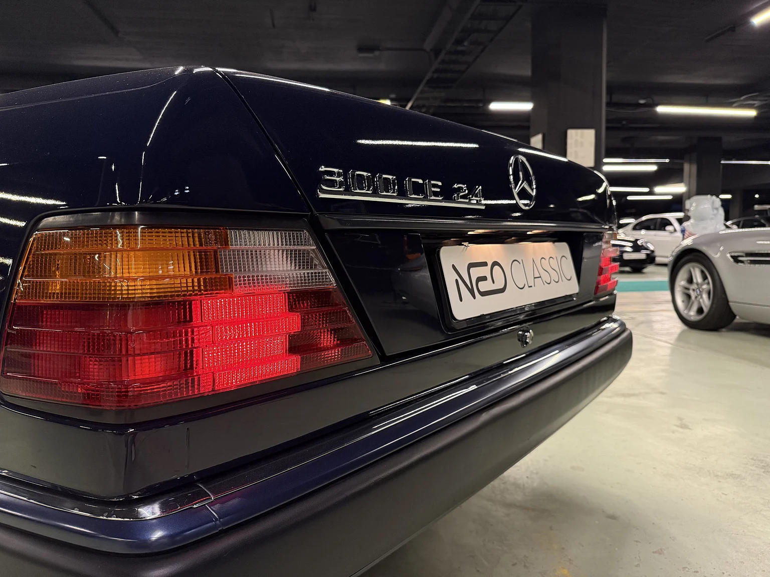 Exteriörbild på 1993 Mercedes-Benz 300 CE-24 Cabriolet (11)