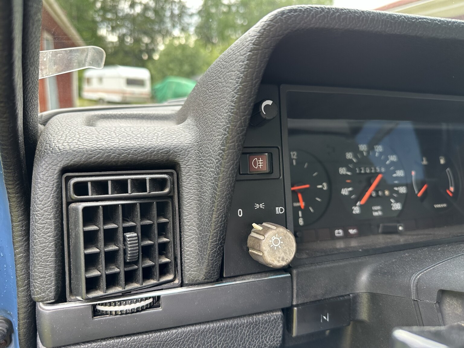 Interiörbild 1986 Volvo 244