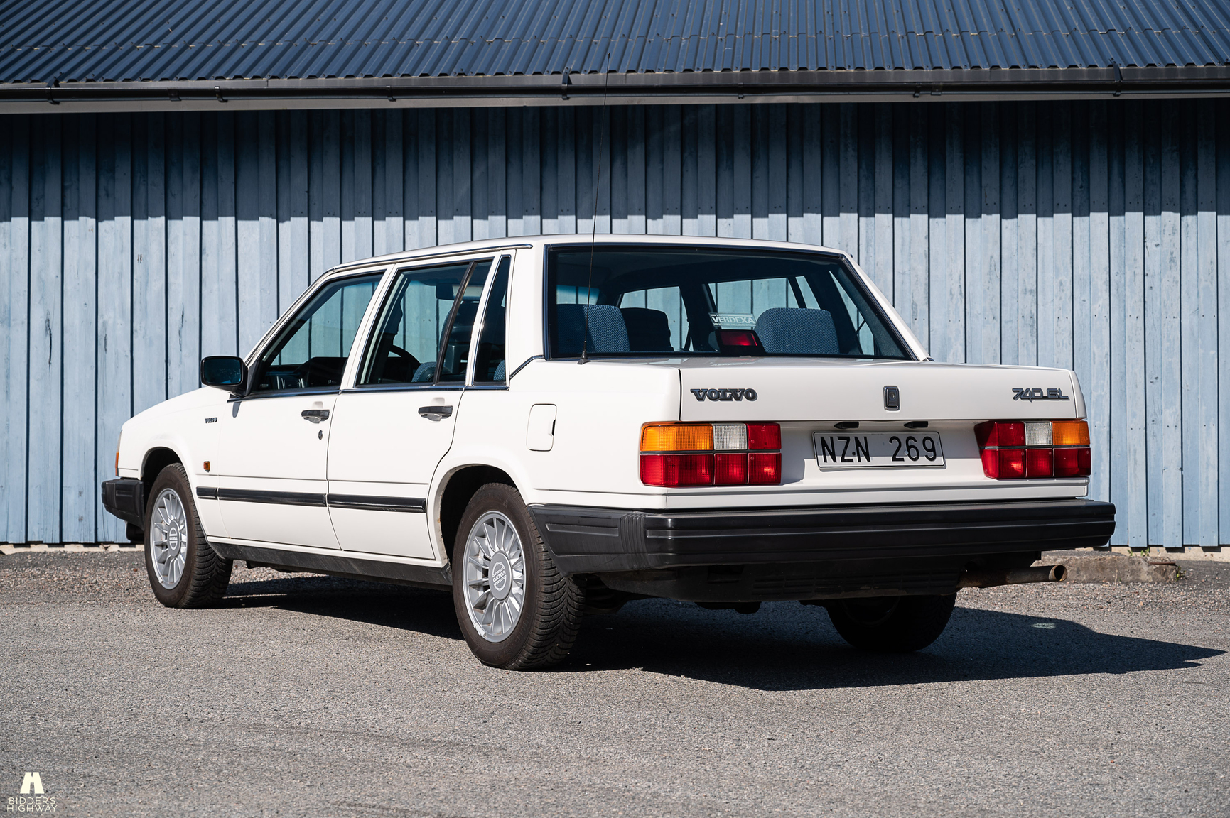 Exteriörbild på 1988 Volvo 740 GL (8)