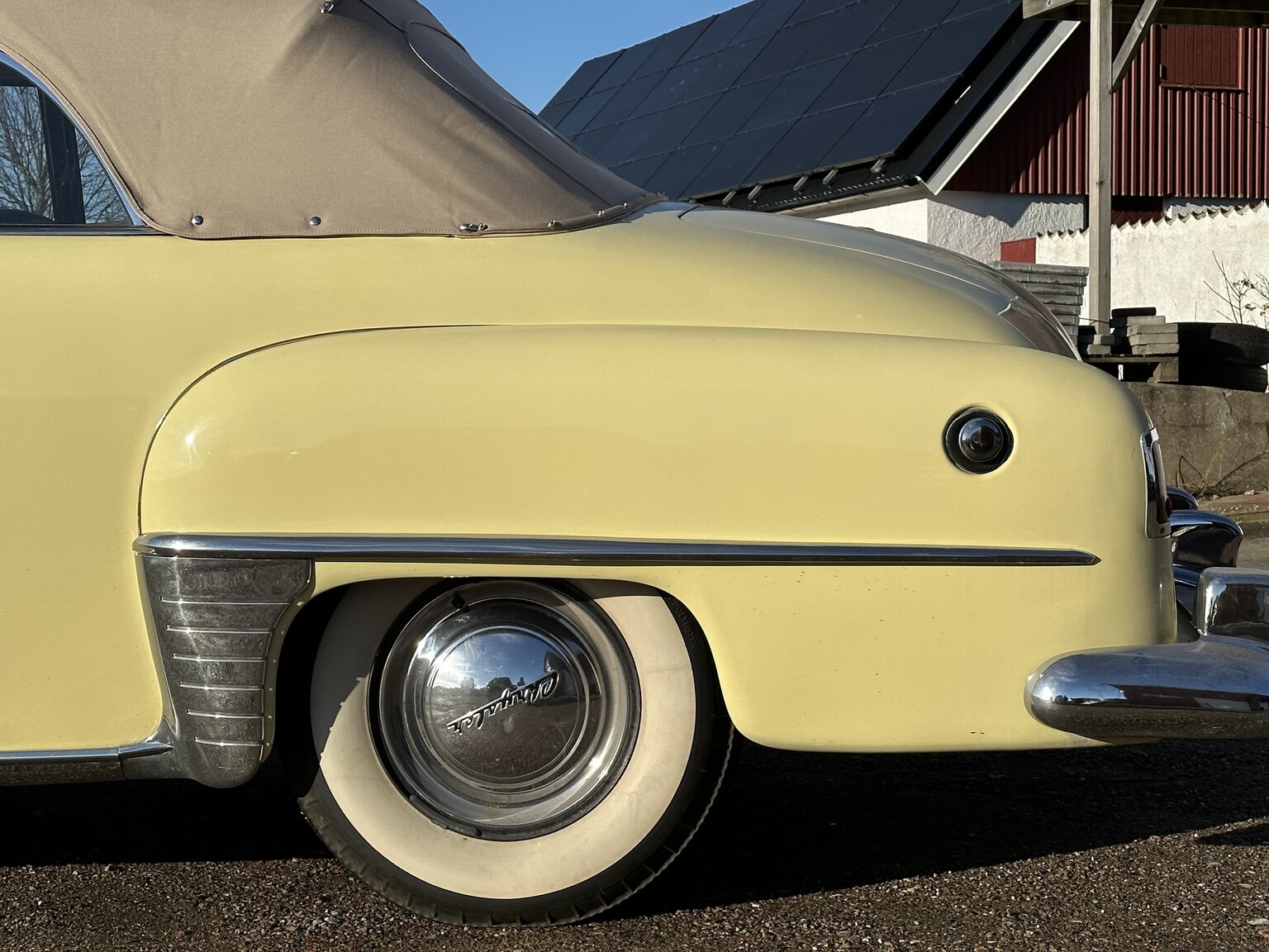 Exteriörbild på 1950 Chrysler Windsor Convertible (8)