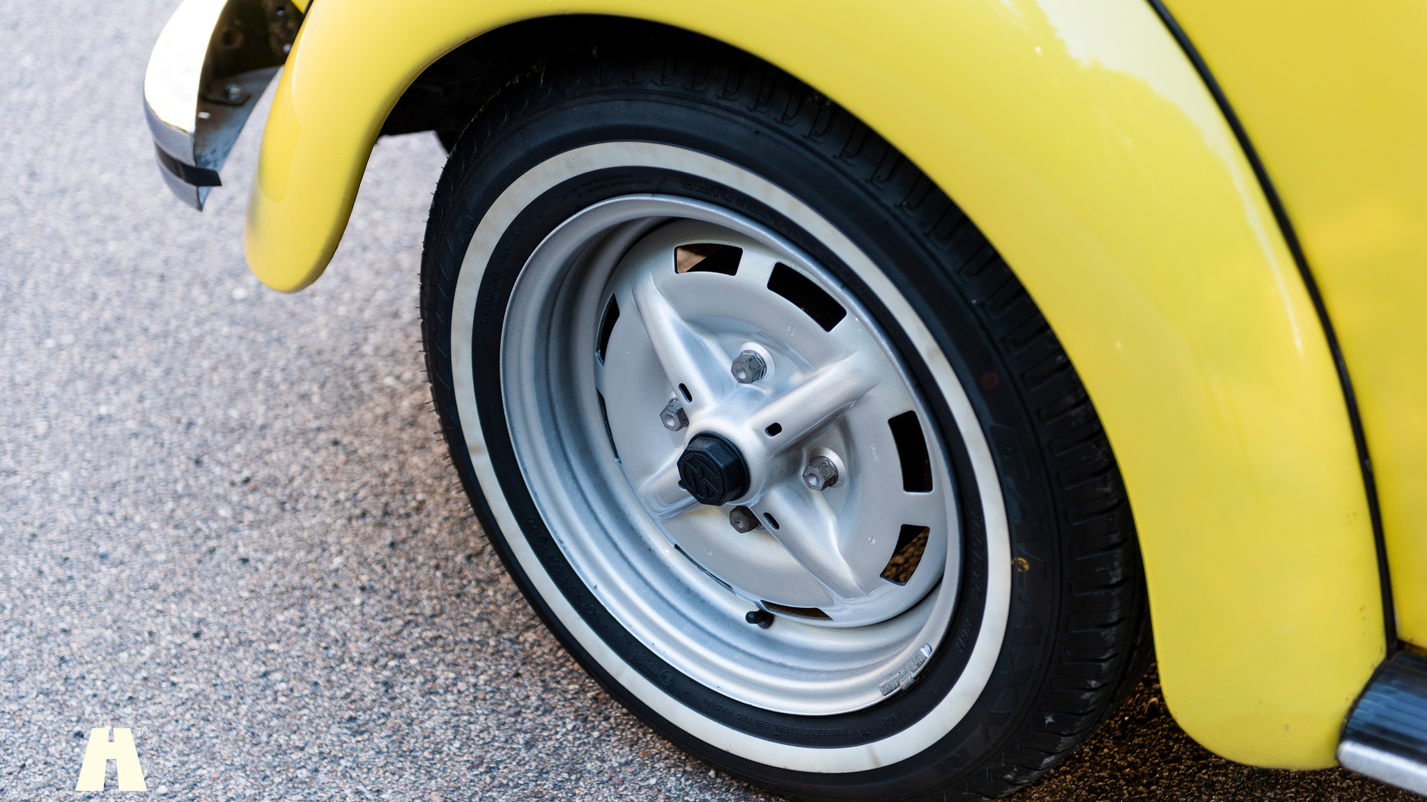Exteriörbild på 1972 Volkswagen beetle cabriolet 1302 LS
