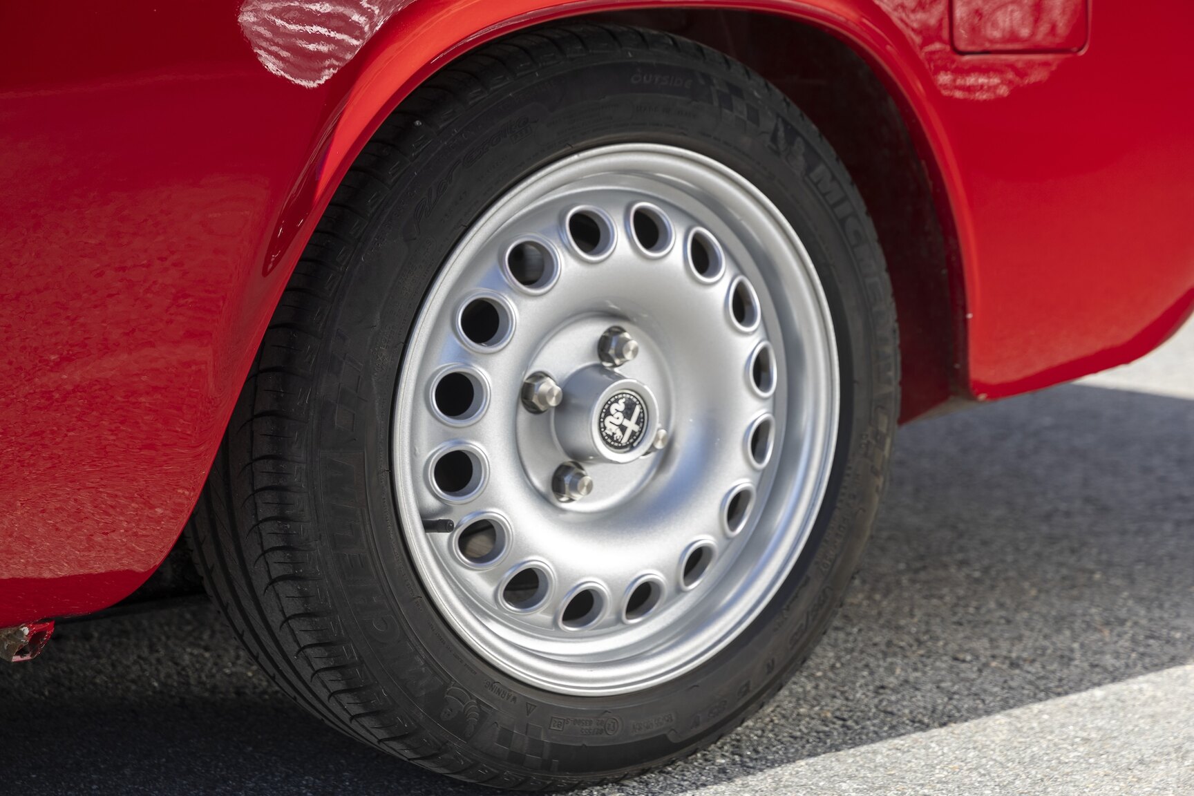 Exterior image of 1968 Alfa Romeo GT 1300 Junior