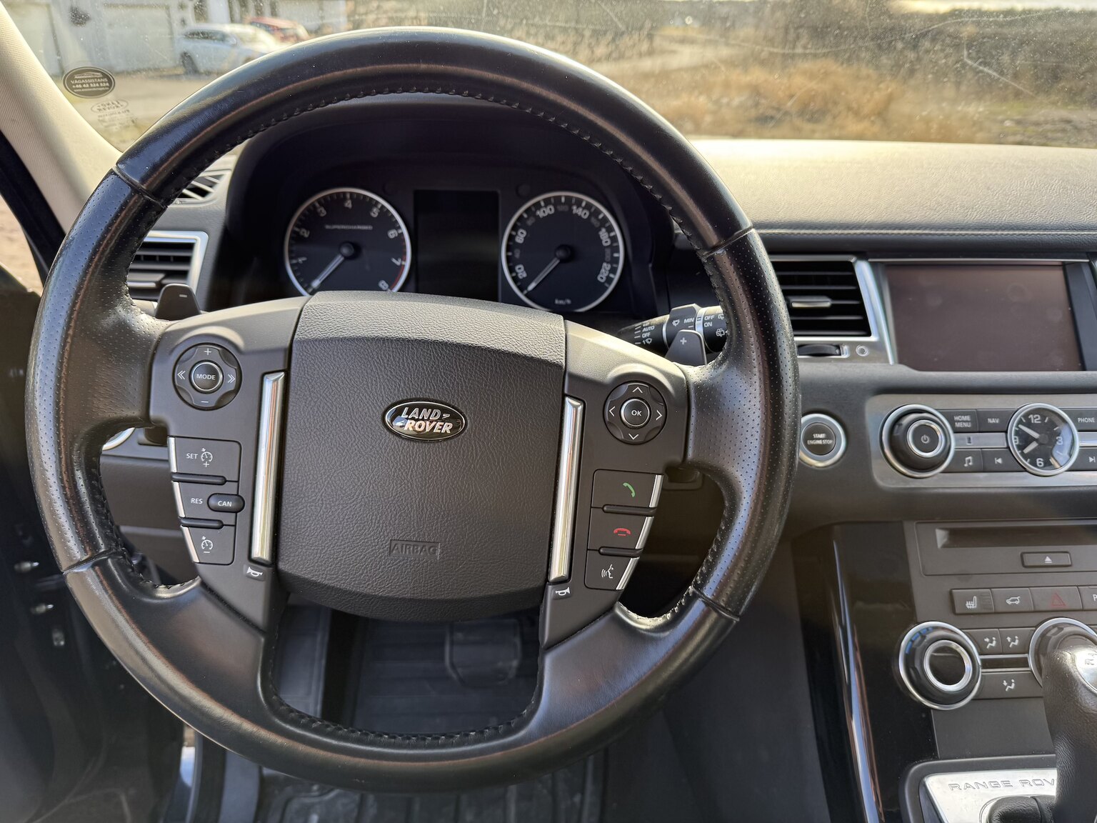 Interiörbild 2012 Land Rover Range Rover Sport V8
