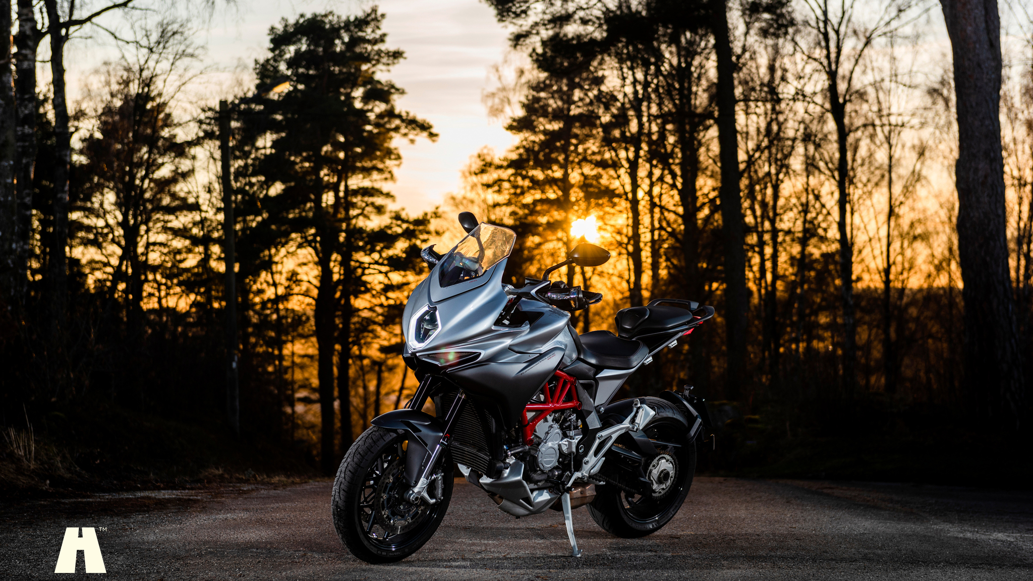 Exteriörbild på 2015 MV Agusta Veloce Turismo 800