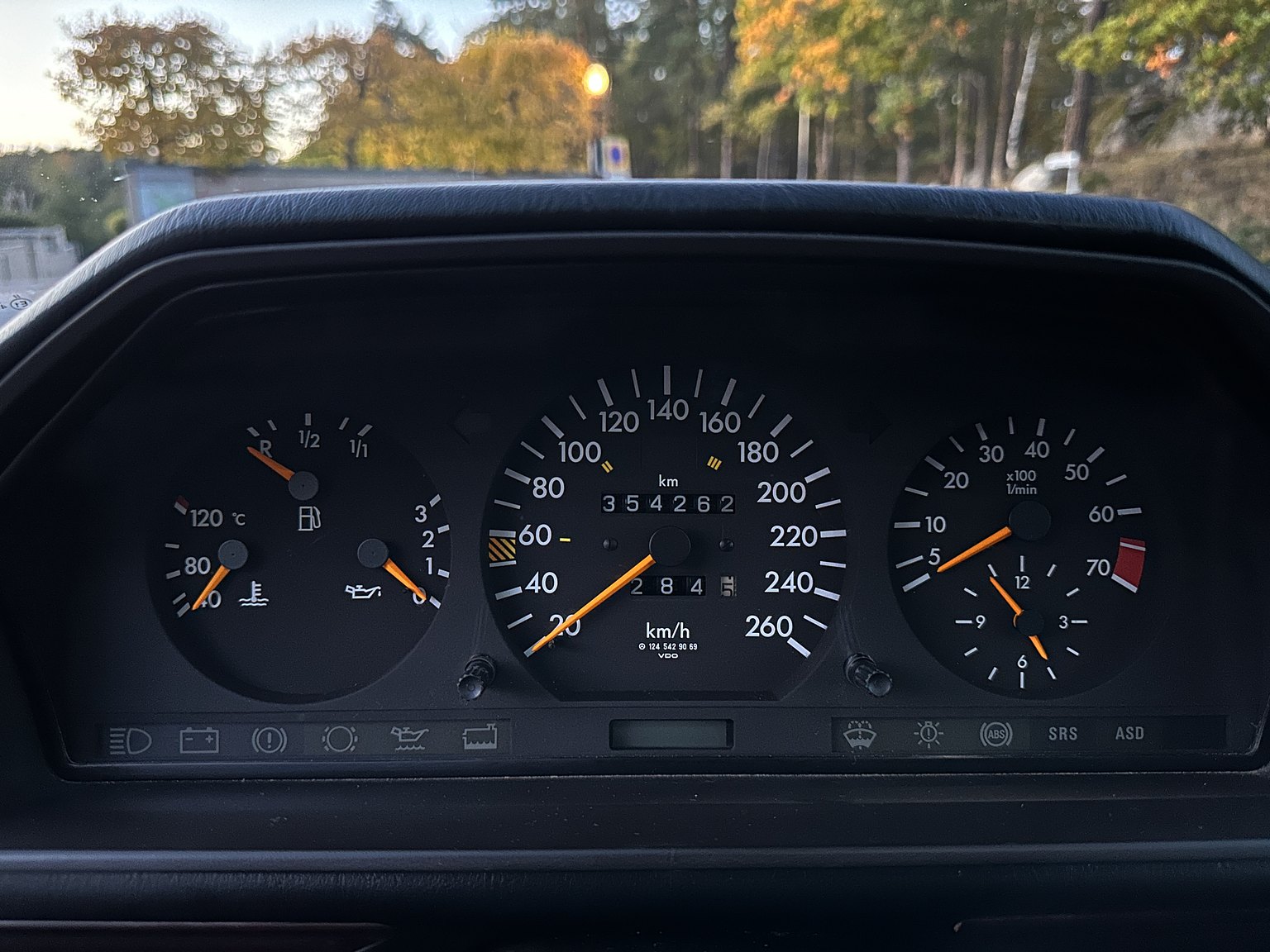 Interior image of 1996 MERCEDES-BENZ E 320 T