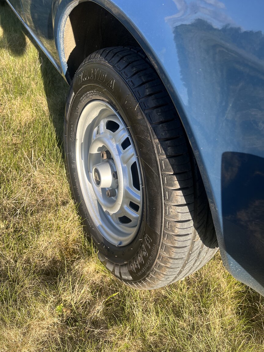Exterior image of 1983 Volvo 340 (31)