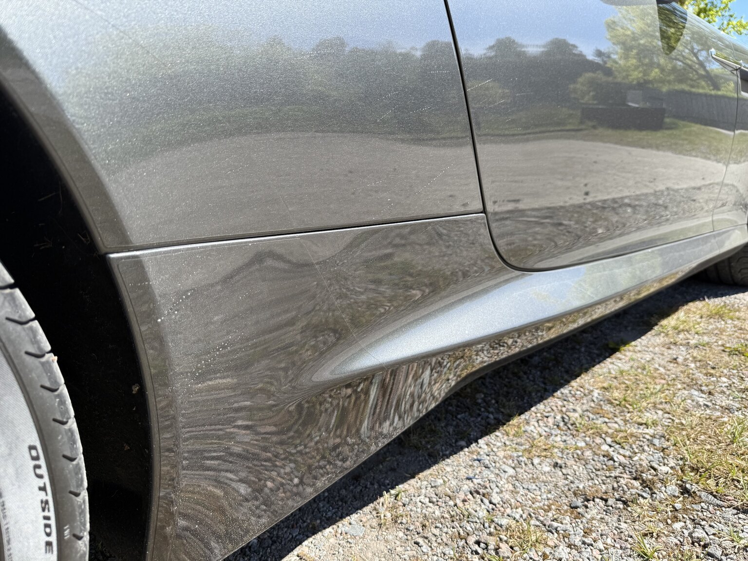 Exteriörbild på 2015 Aston Martin DB9 Volante