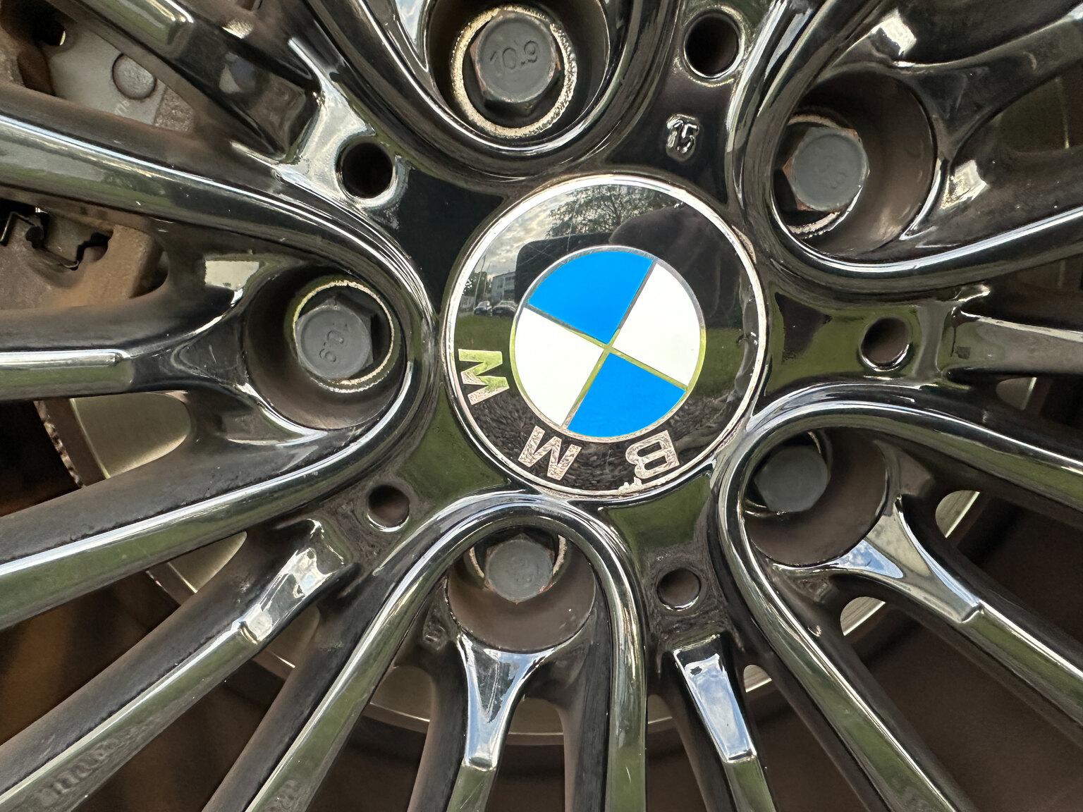 Exteriörbild på 2011 BMW 650i Cabriolet