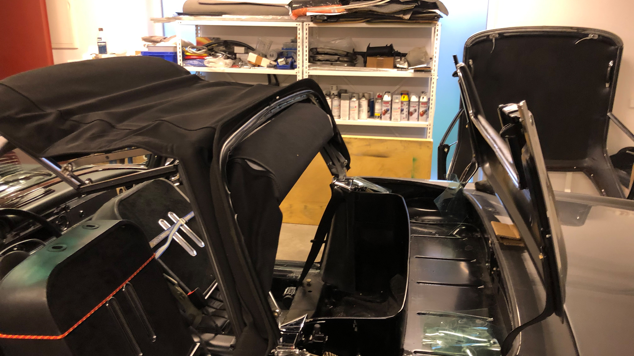 Exterior image of 1970 Mercedes 280 SL Pagoda (90)