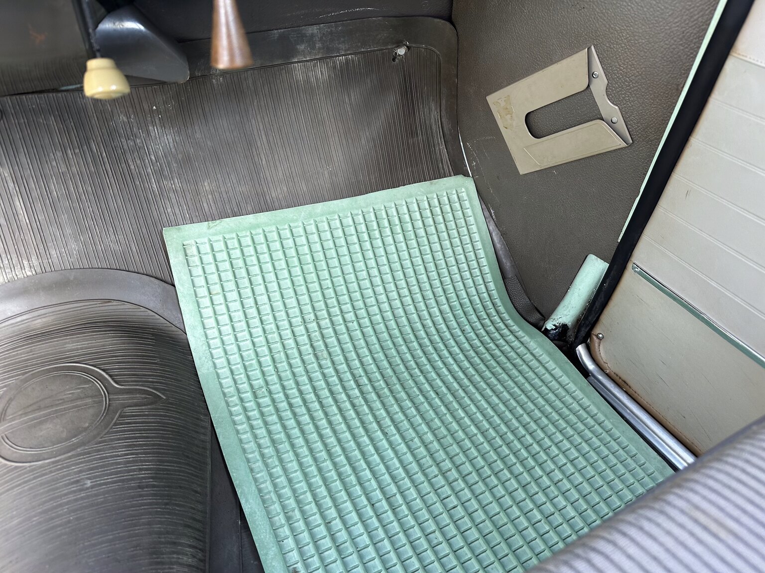 Innenraumfoto von 1956 Opel Olympia Rekord