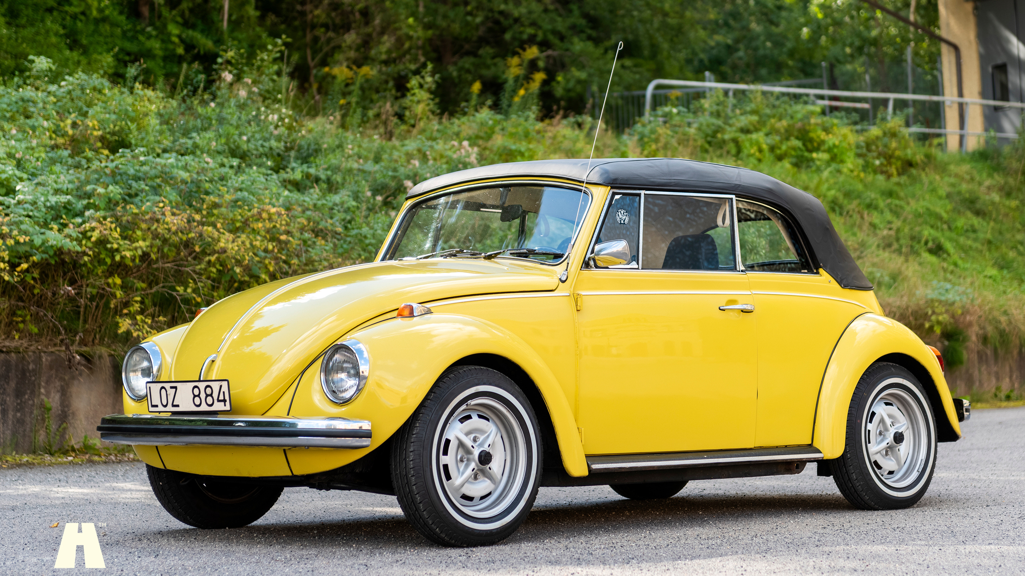 Exteriörbild på 1972 Volkswagen beetle cabriolet 1302 LS