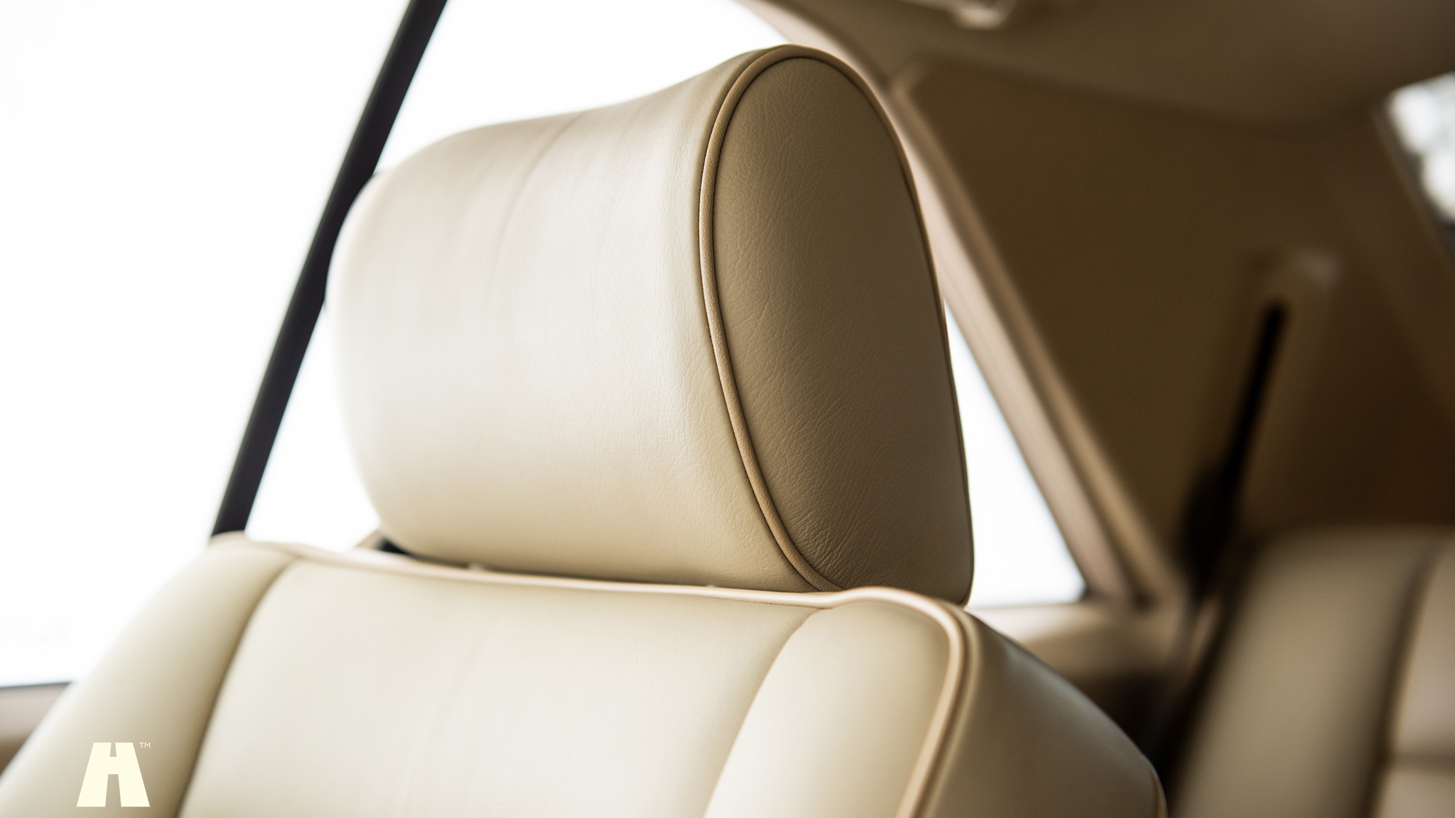 Interior image of 1992 Mercedes 230 CE