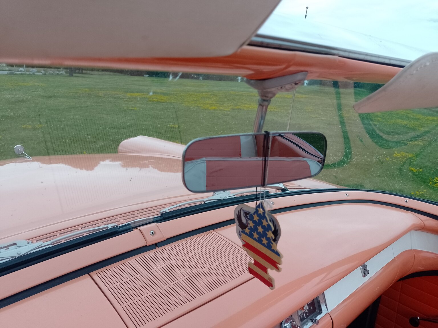 Interiörbild 1957 Ford Fairlane 500 Skyliner Retract