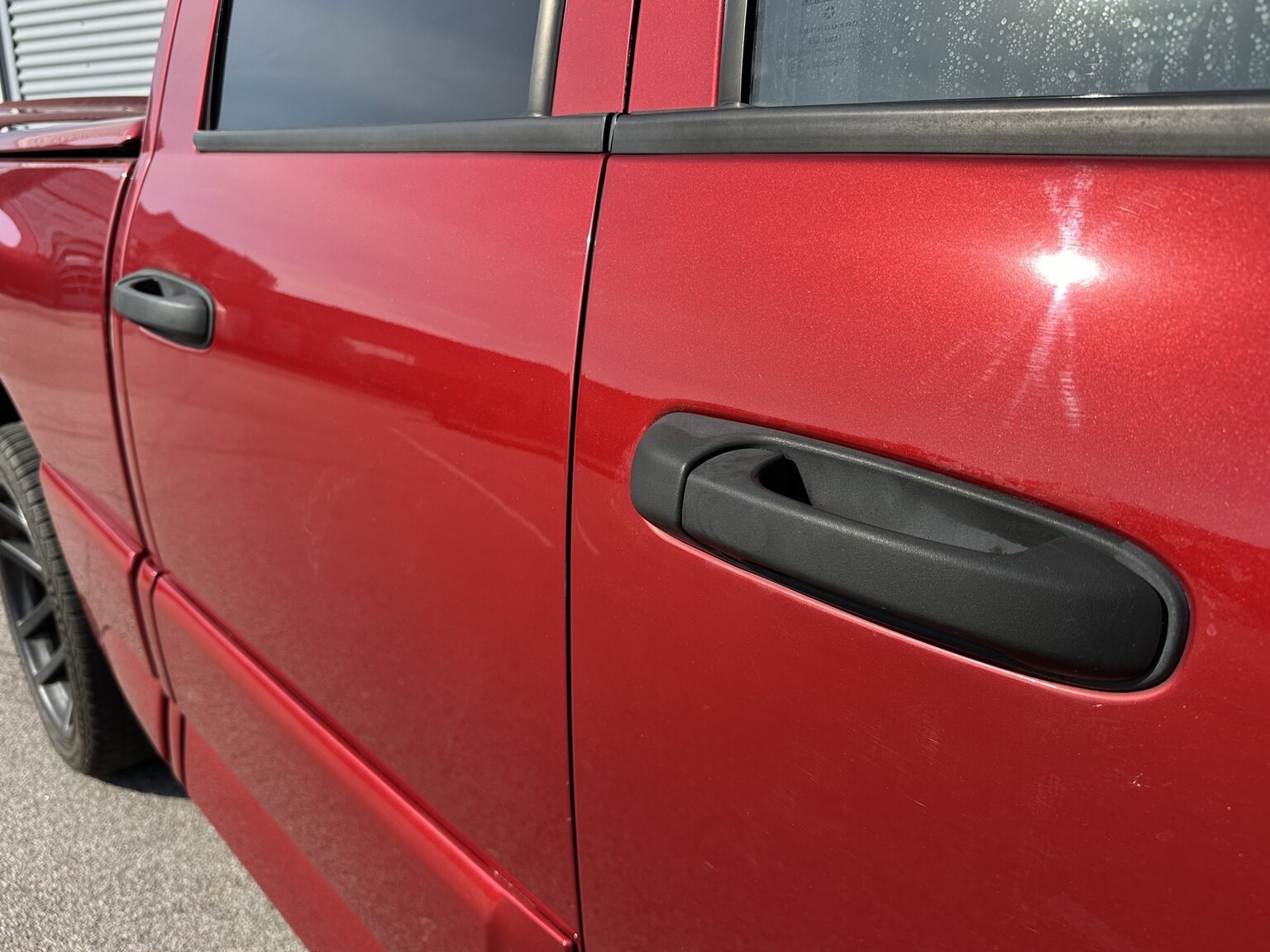 Exteriörbild på 2006 Dodge Ram SRT10