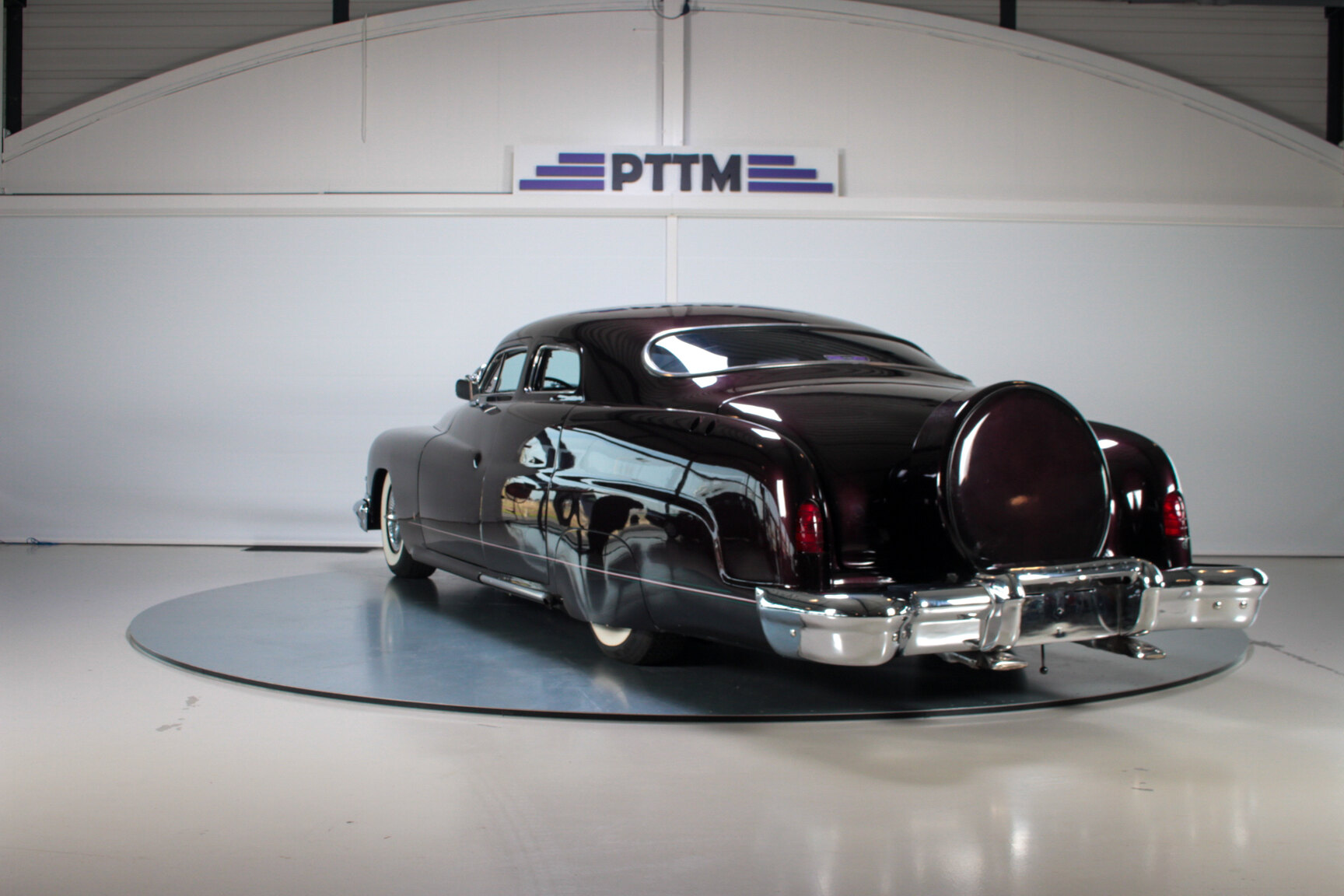 Exterior image of 1951 Lincoln Cosmopolitan 