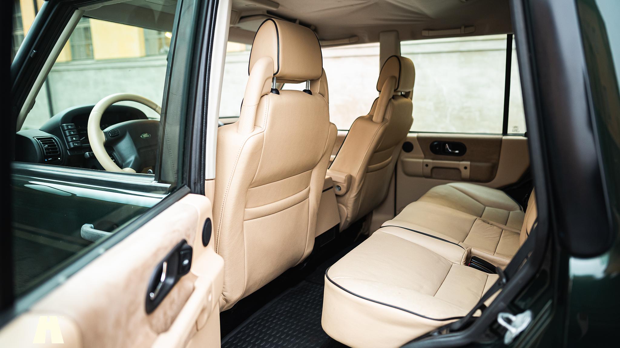 Interior image of 2003 Land Rover Discovery II, 2003
