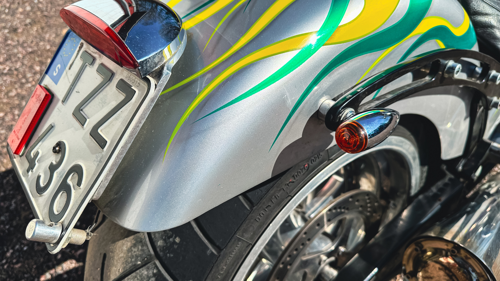 Exteriörbild på 2000 Harley-Davidson FXST Custom