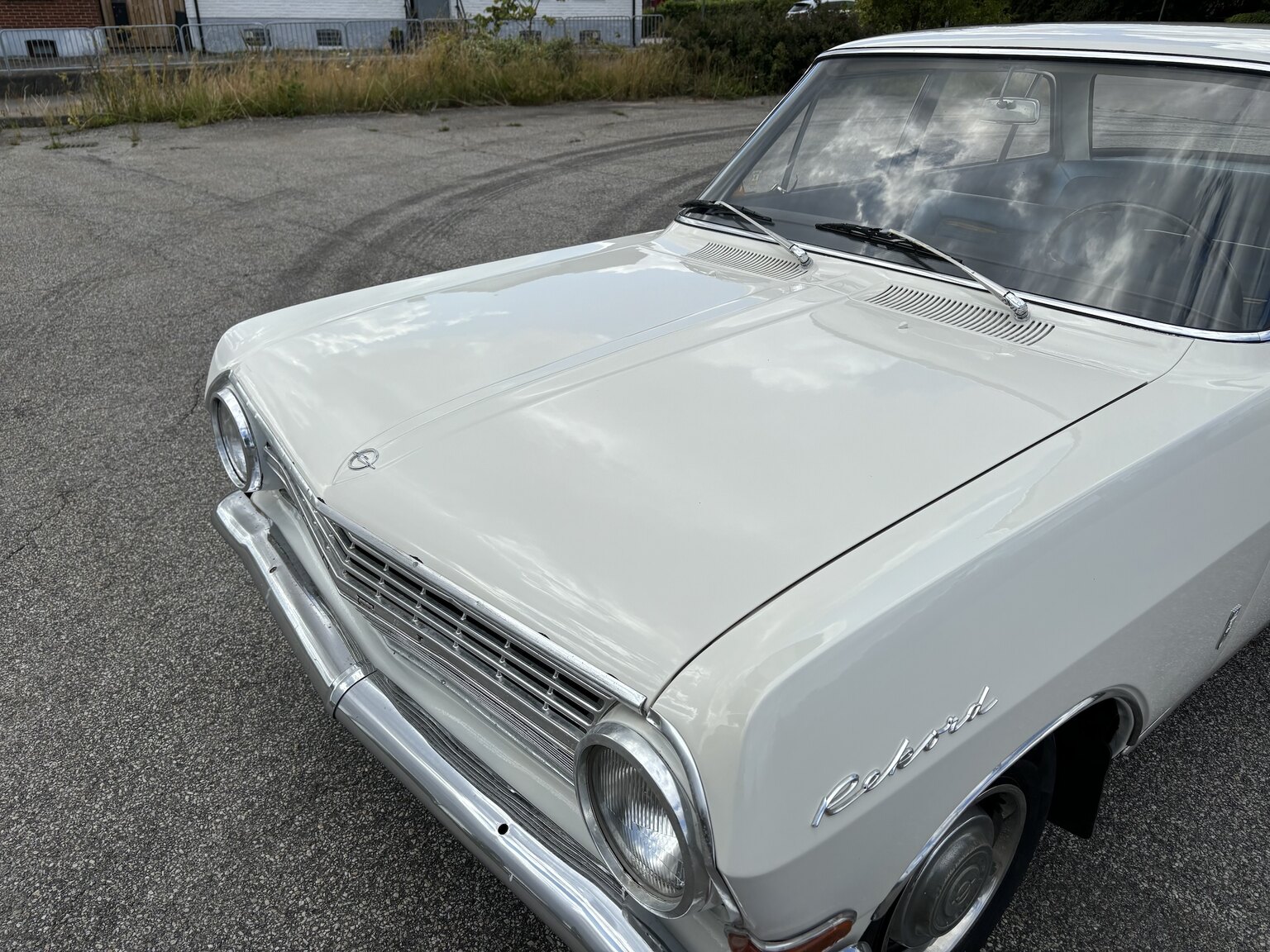 Exterior image of 1965 Opel Record Deluxe