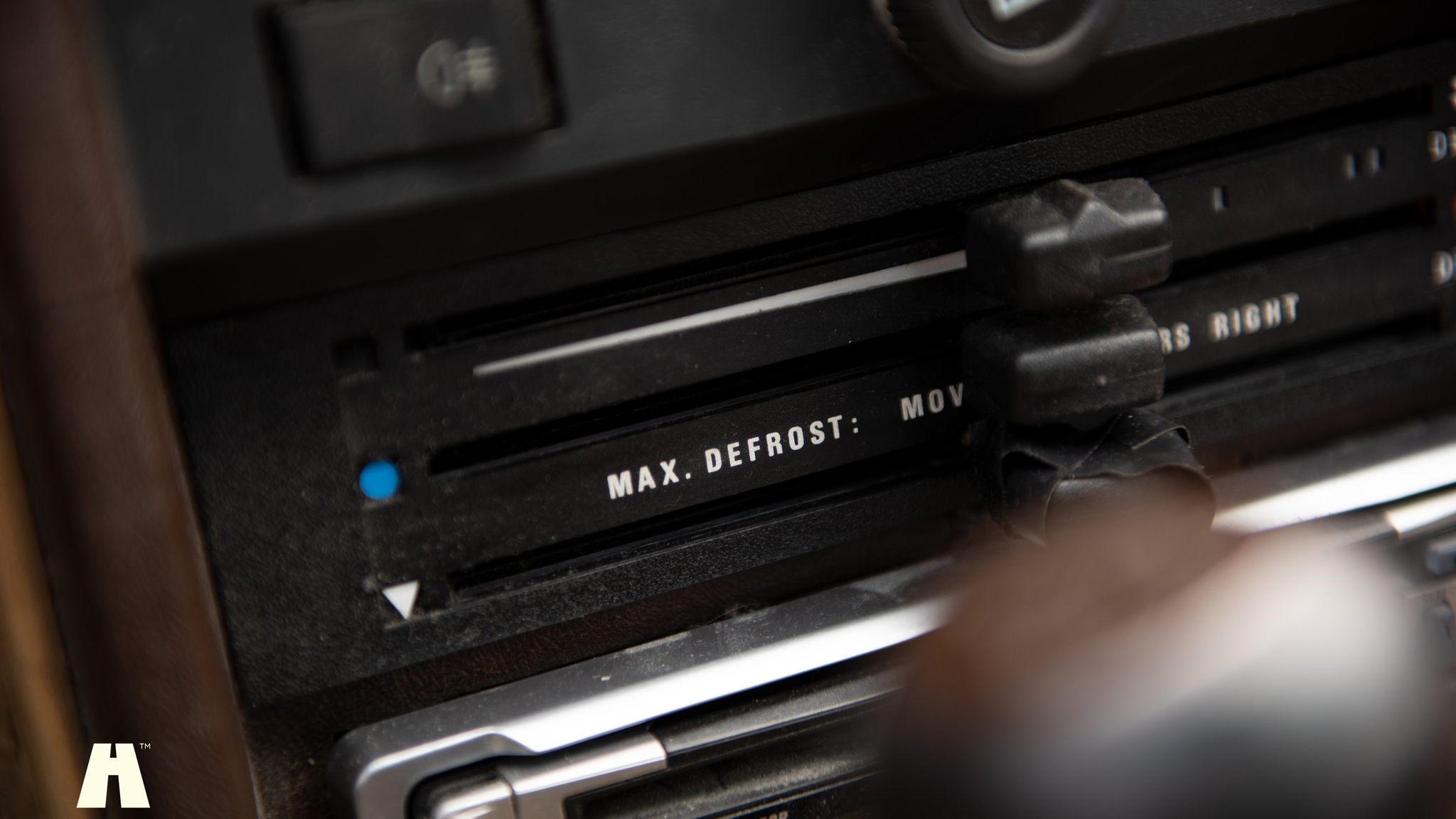 Interior image of 1981 Porsche 924 (25)