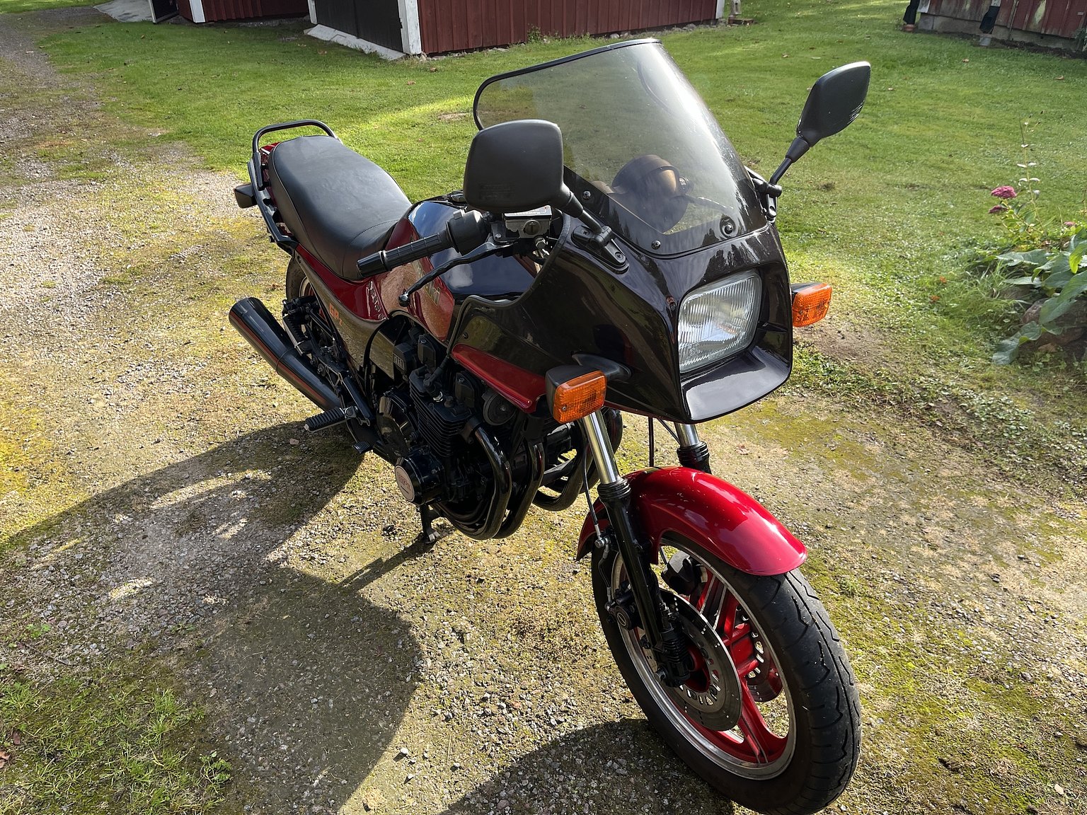 Exteriörbild på 1984 Kawasaki ZX1100 GPZ