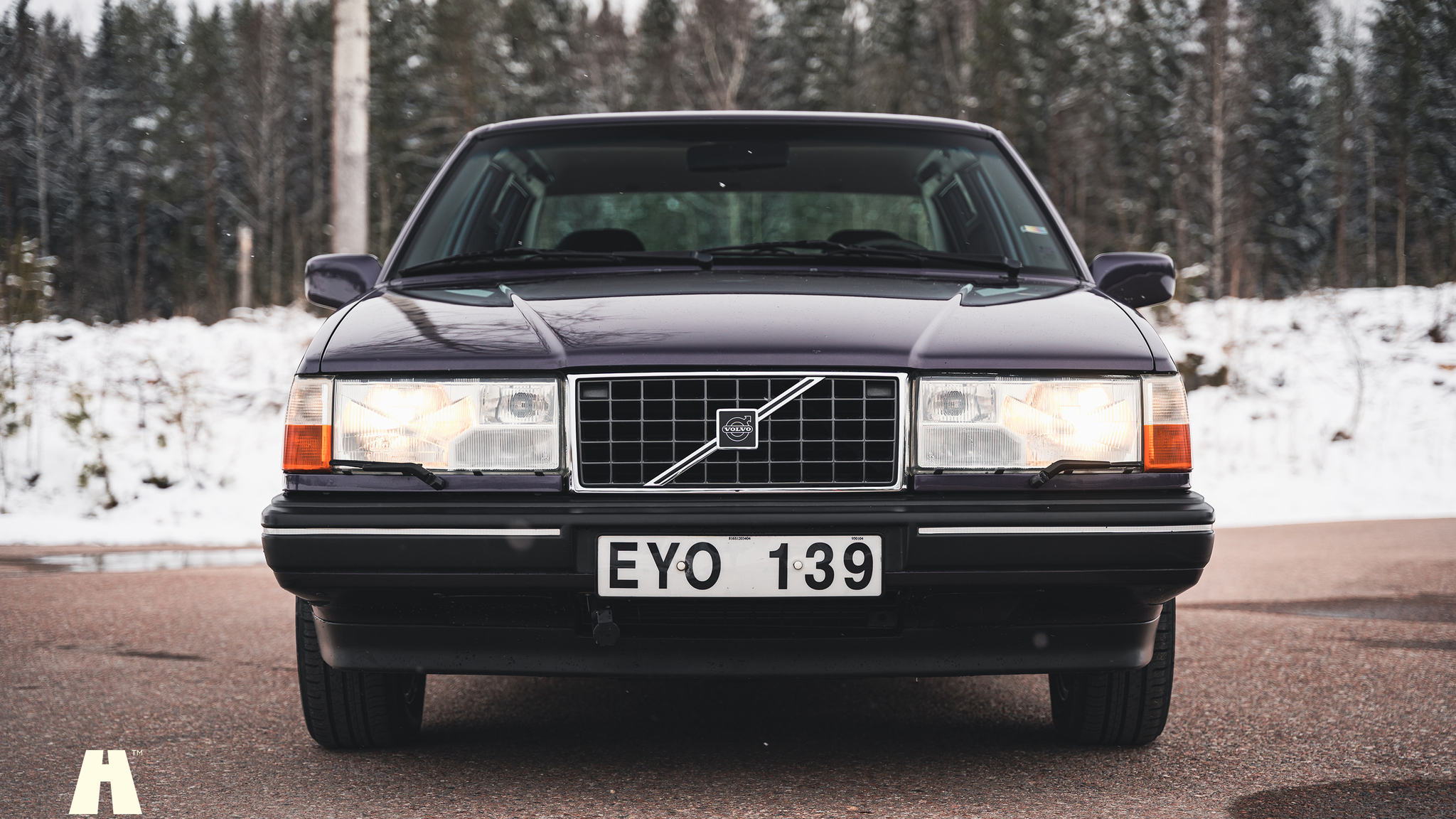 Exterior image of 1995 Volvo 940 SE