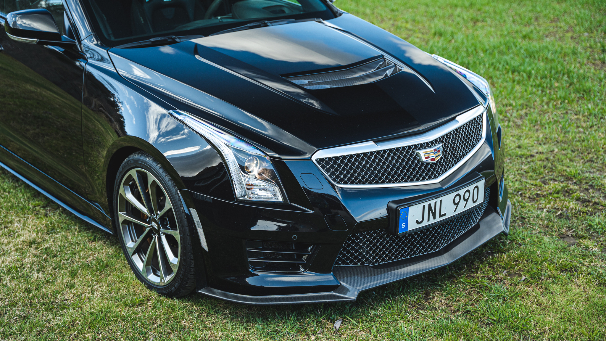 Exterior image of 2016 Cadillac ATS-V (11)