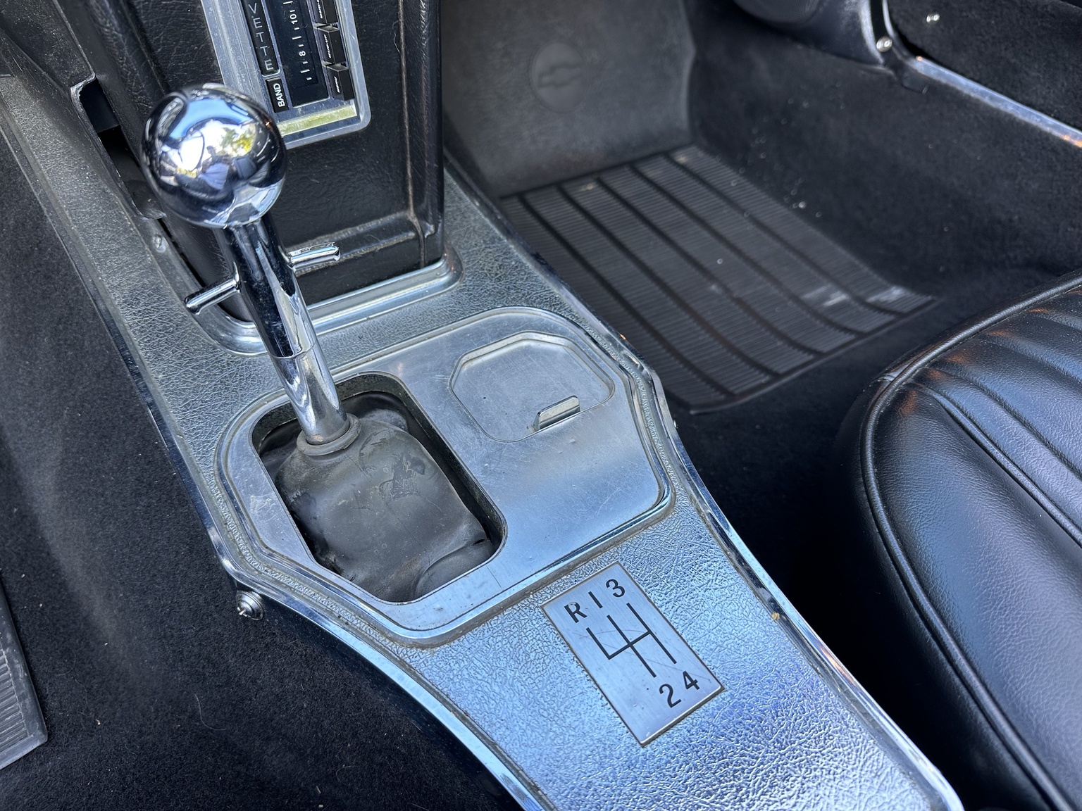 Innenraumfoto von 1964 Corvette C2 Stingray Cabriolet (12)