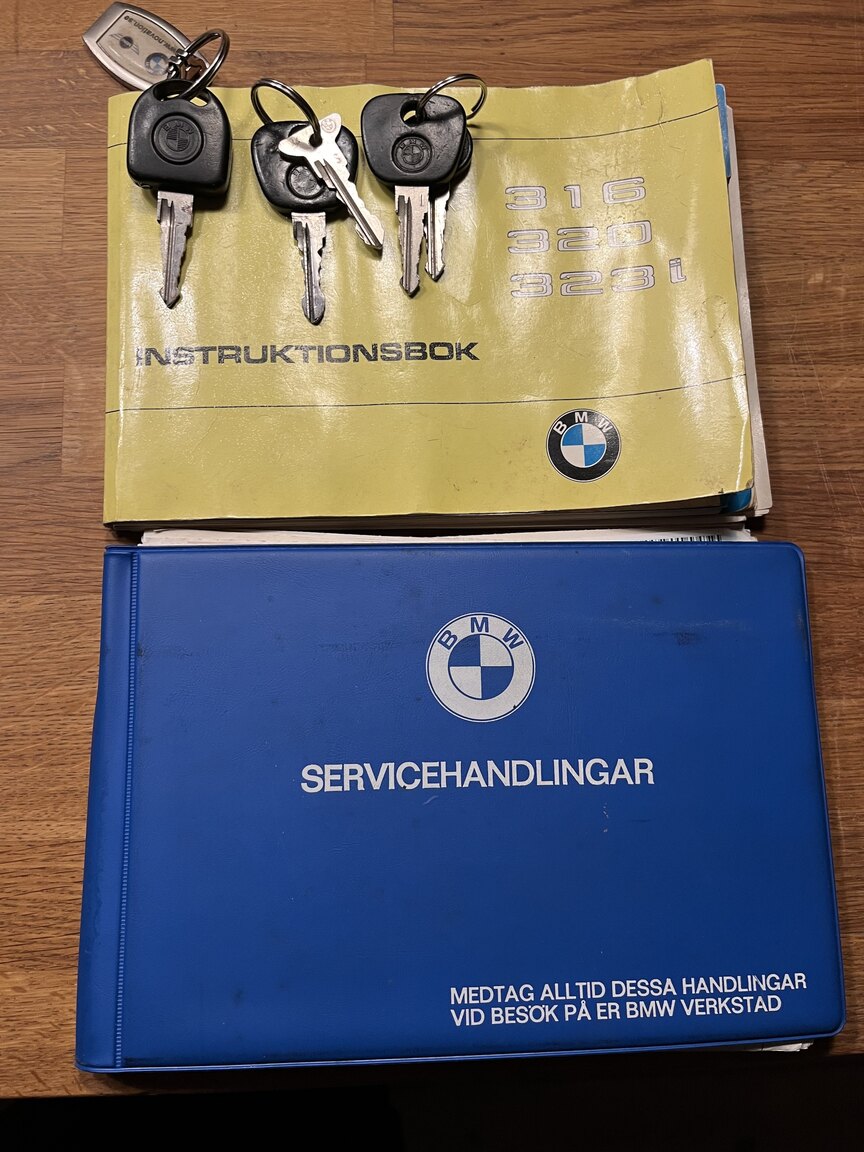 Dokumentation för 1979 BMW 323i
