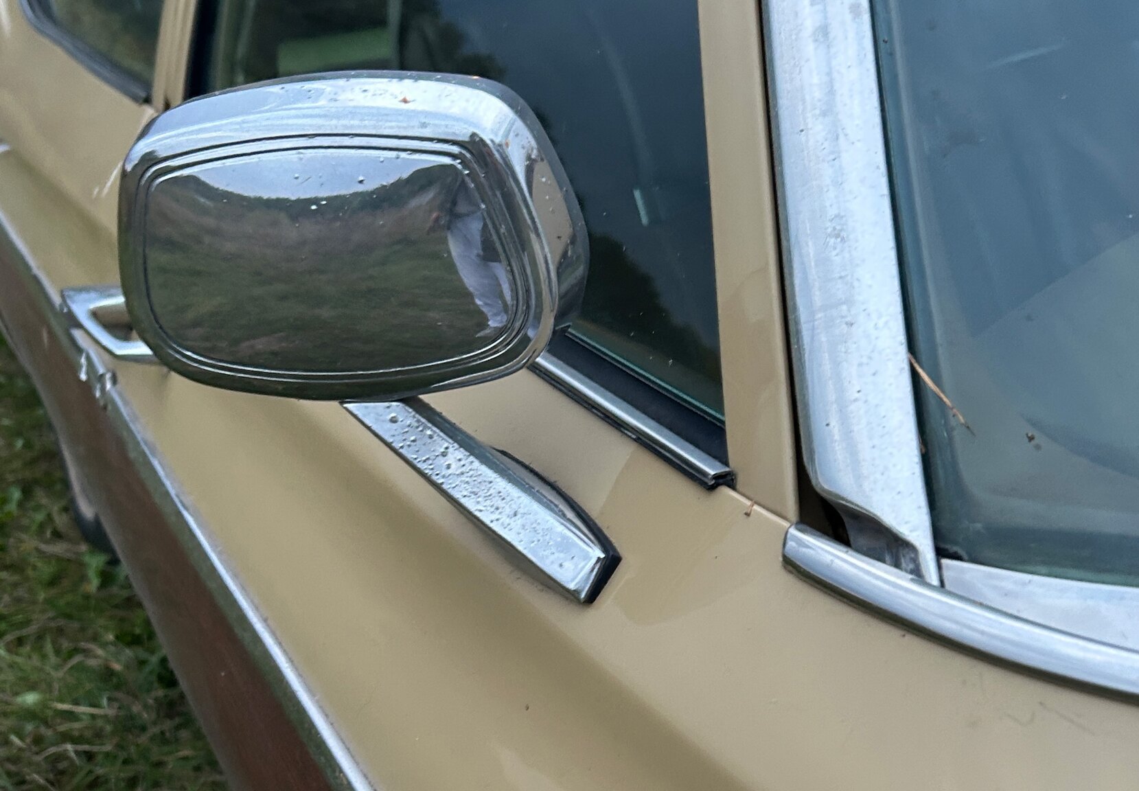Exteriörbild på 1973 Buick Estate Wagon
