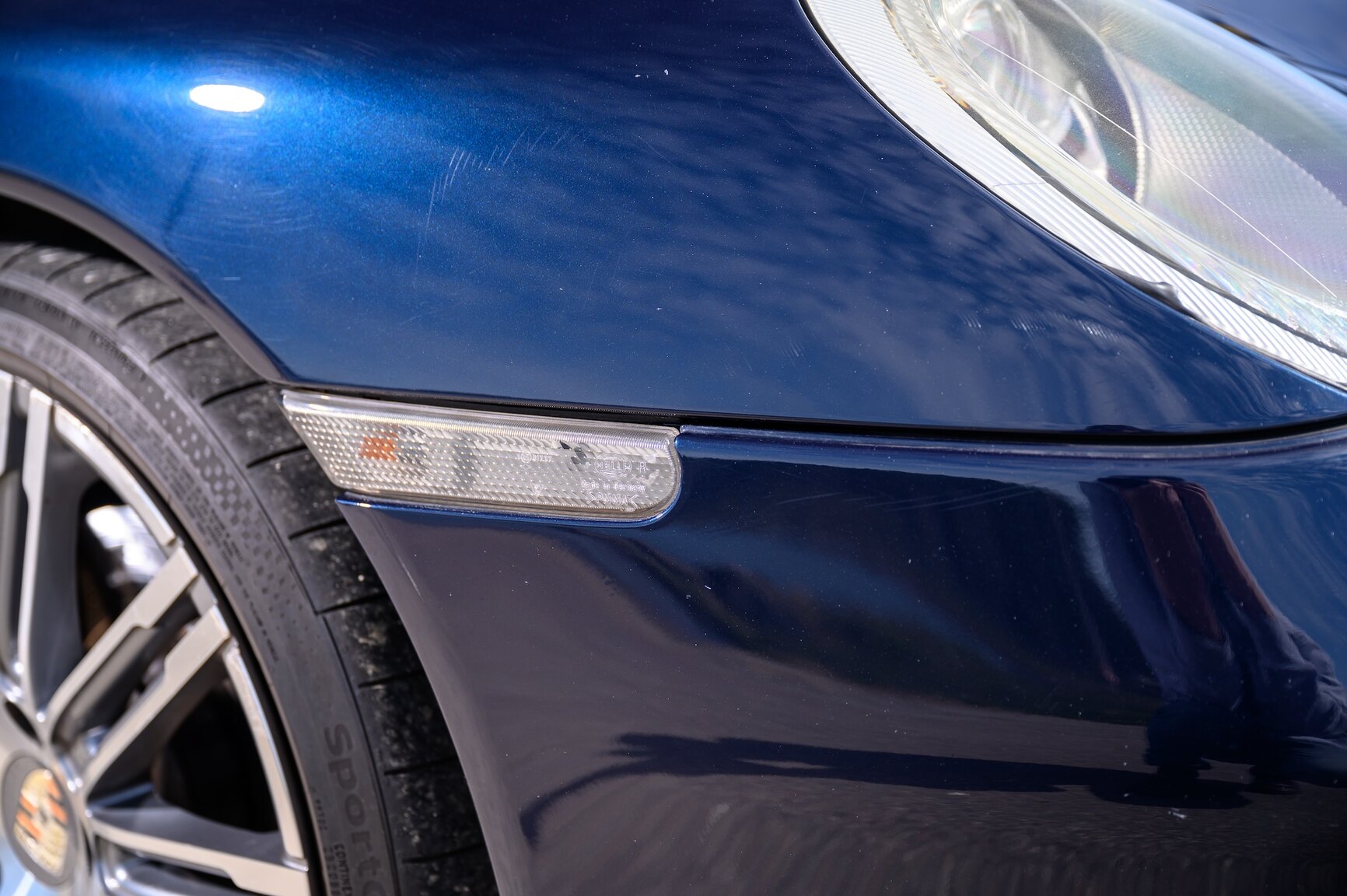 Exteriörbild på 1999 Porsche 911 Carrera