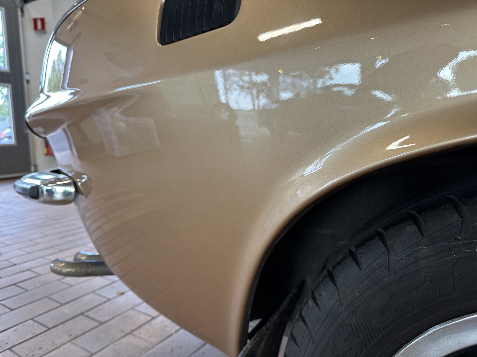 Exterior image of 1973 Volvo 1800 ES (24)