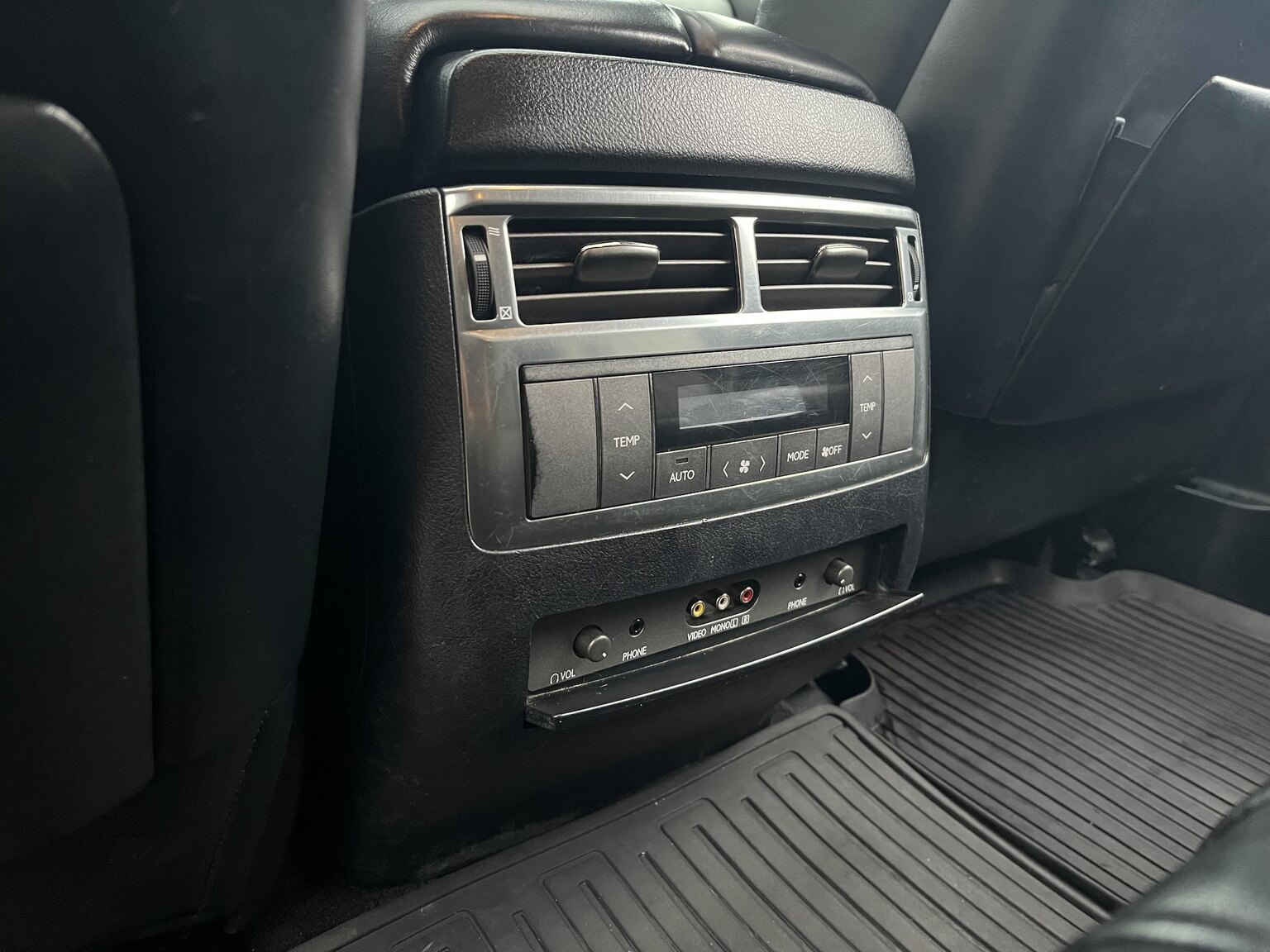 Interiörbild 2011 Lexus LX570