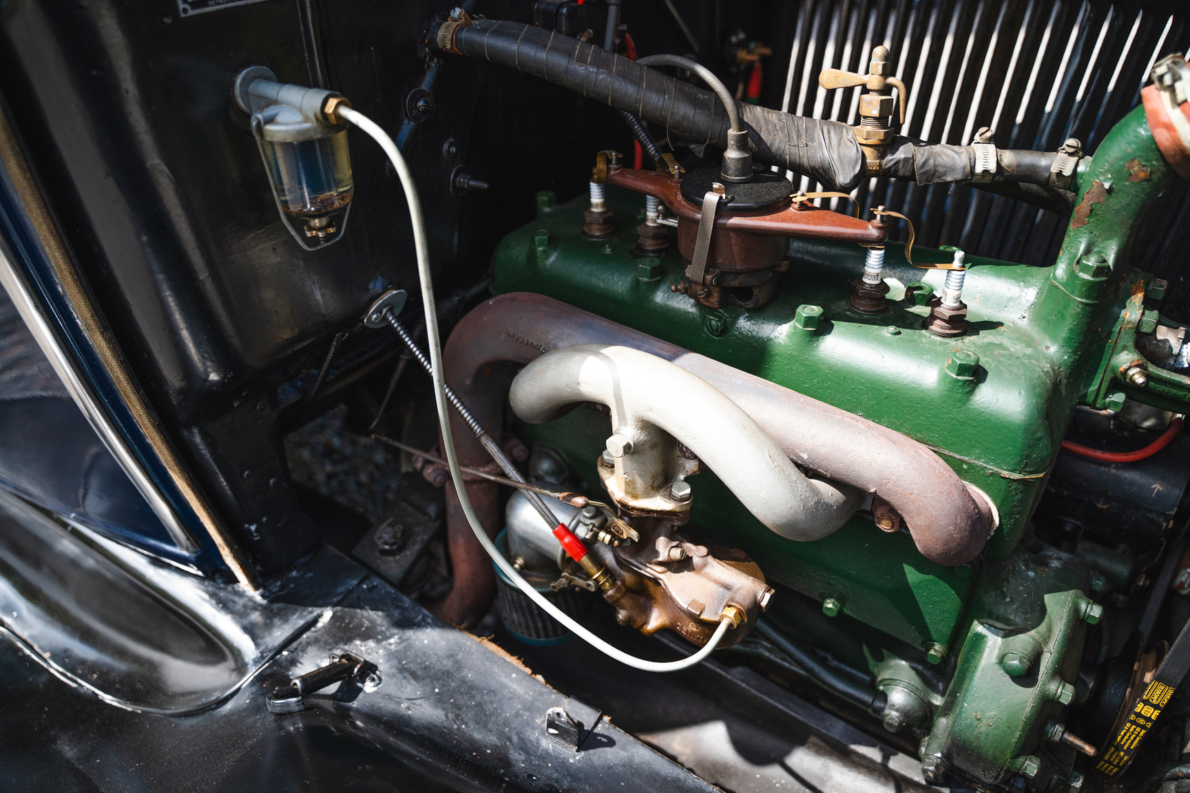 Image of 1931 Ford A Luxe Sedan mechanics (34)