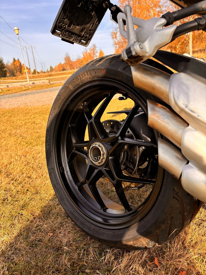 Image of 2014 MV Agusta Brutale 675 mechanics