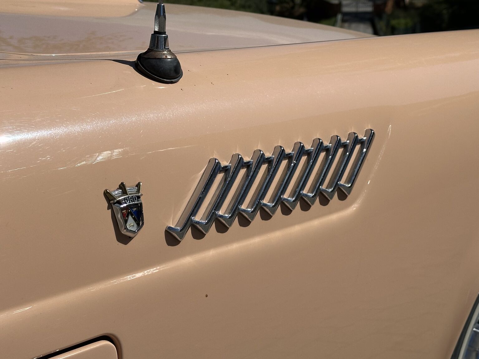 Aussenfoto 1956 Ford Thunderbird Convertible