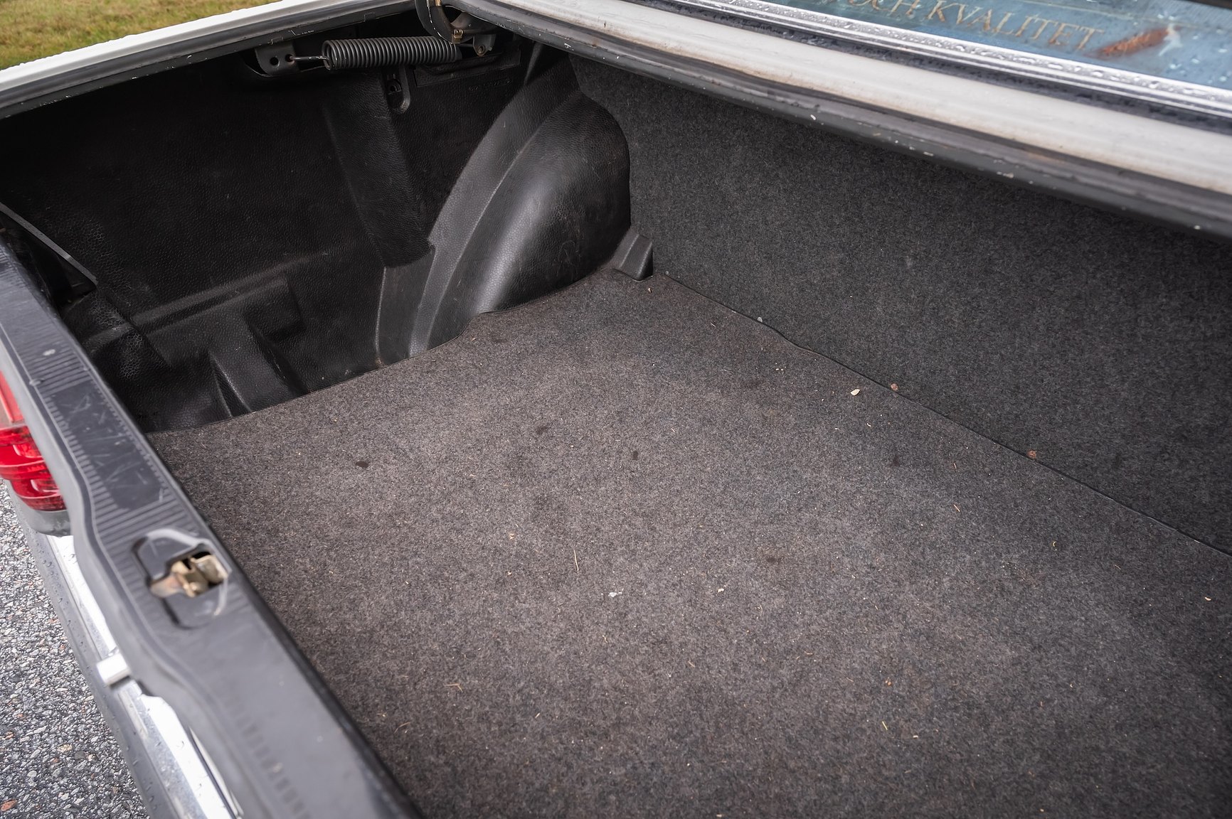 Innenraumfoto von 1985 Mercedes-Benz 200 Automatic