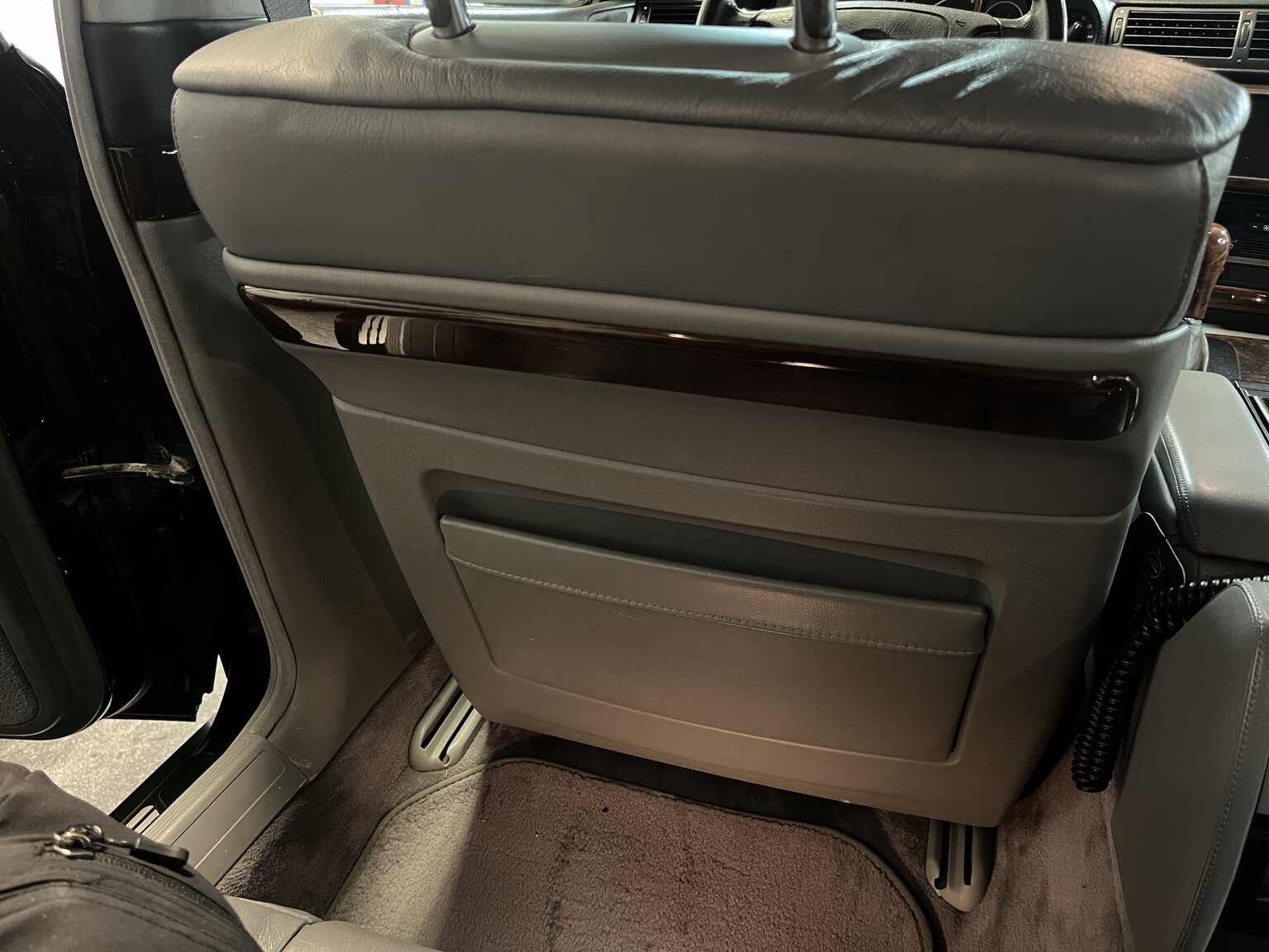 Interior image of 1996 BMW 750IA