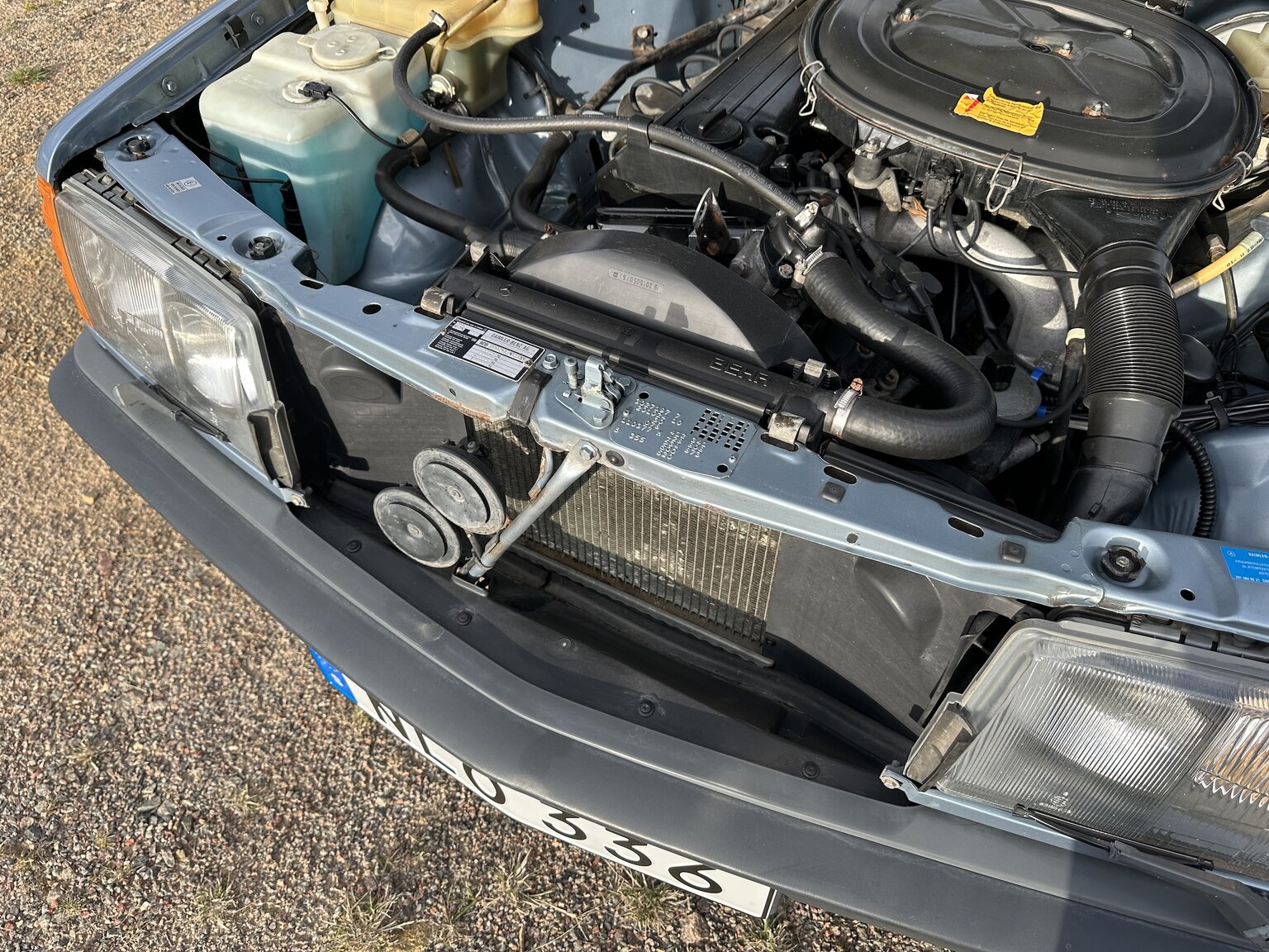 Image of 1988 Mercedes-Benz 190 E mechanics