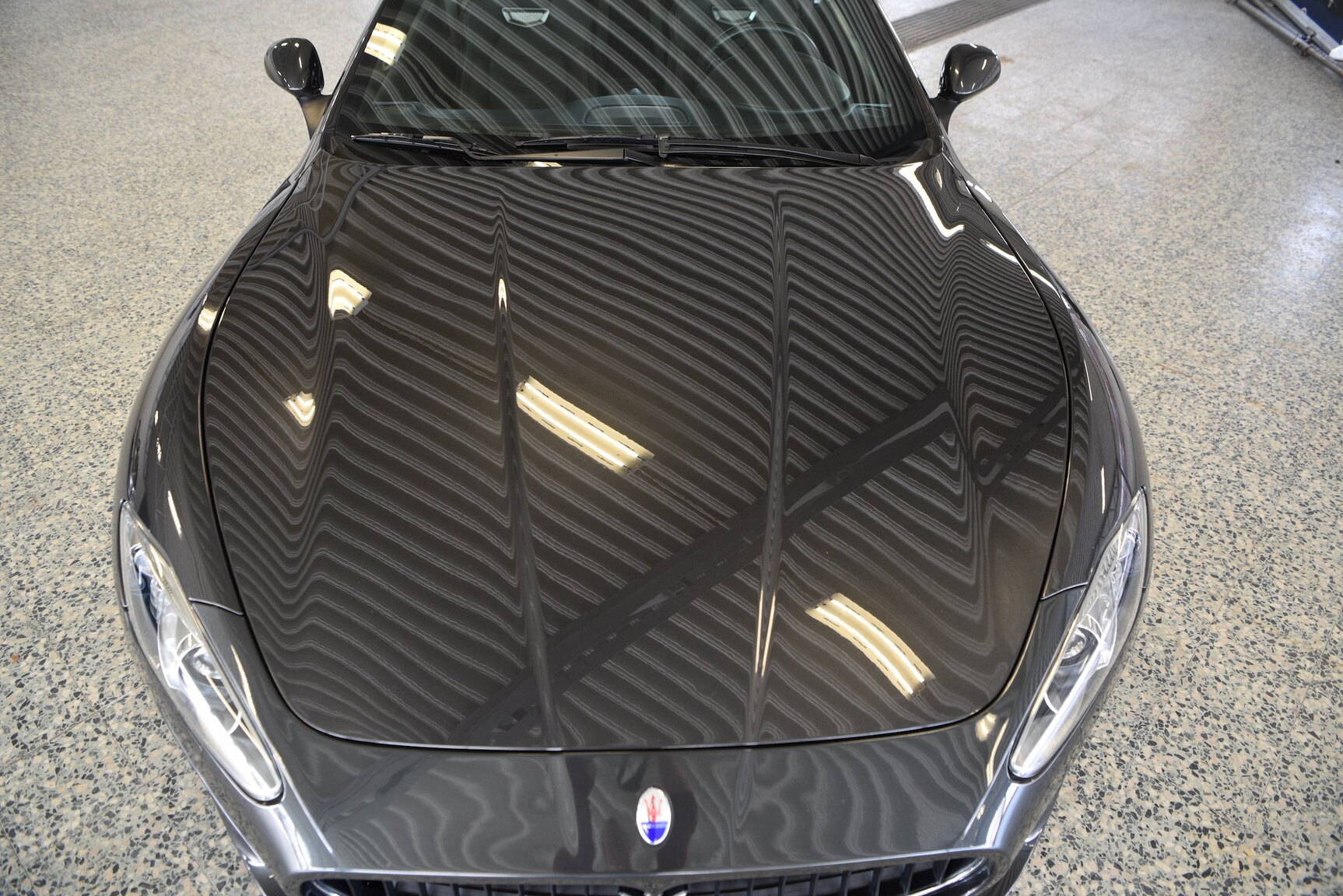 Exteriörbild på 2016 Maserati Grancabrio (24)