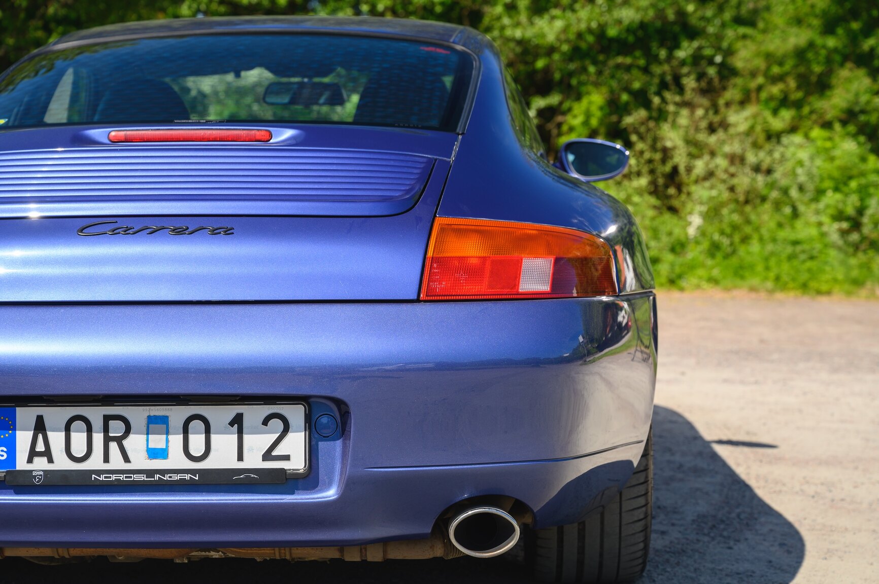 Exterior image of 1998 Porsche 911 Carrera Tiptronic (10)