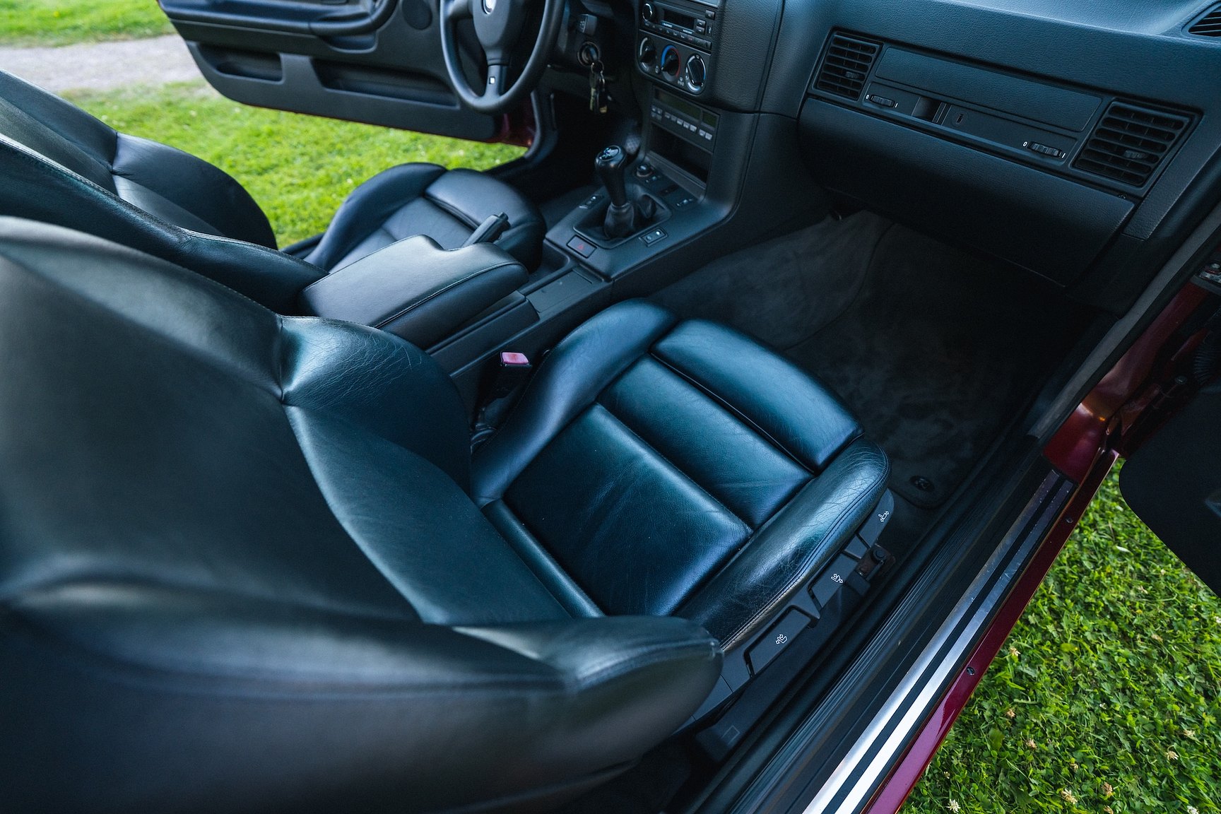 Interior image of 1992 BMW 325i Coupé "No Reserve Auction"