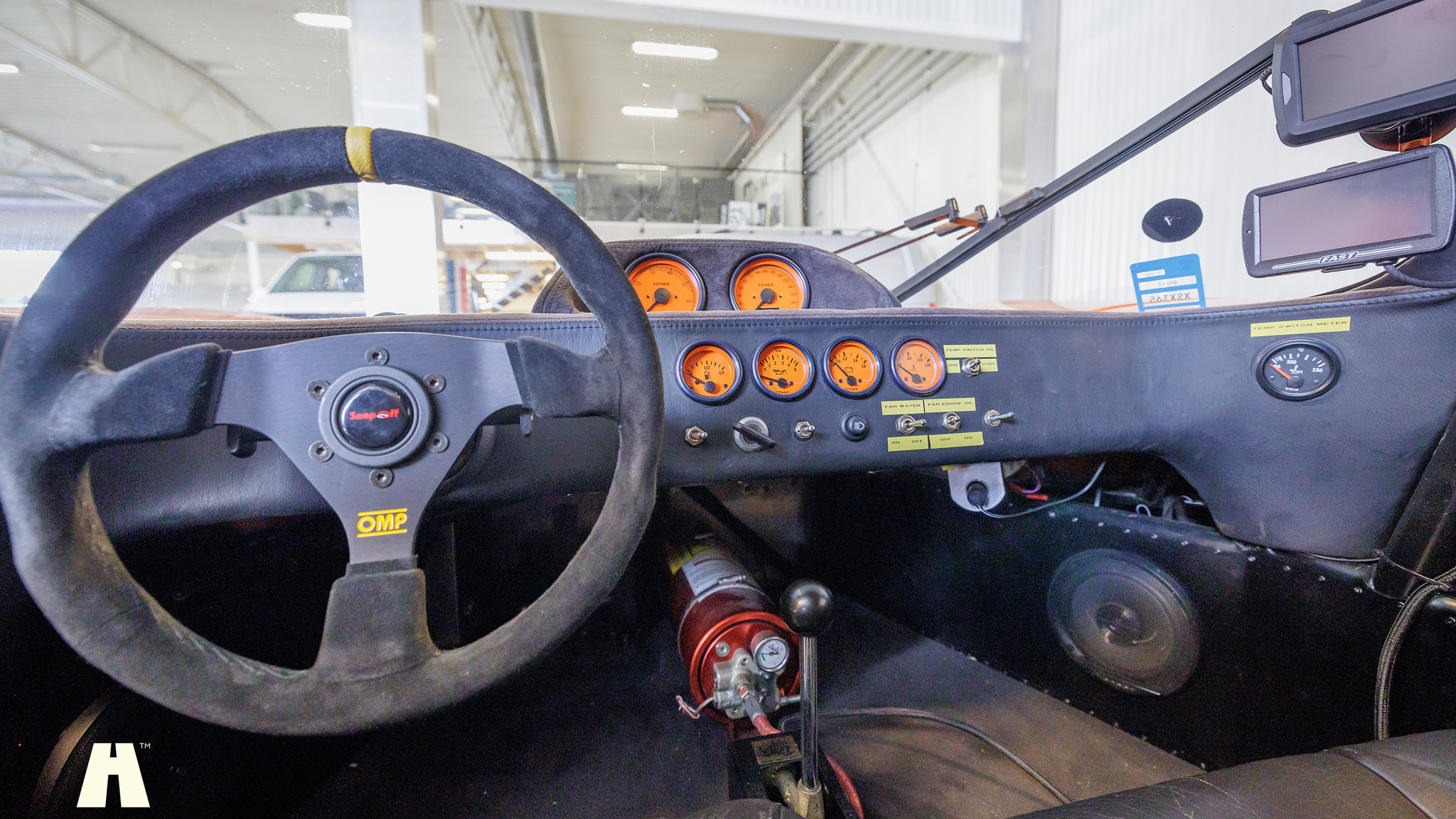 Interior image of 2006 Ultima GTR (10)