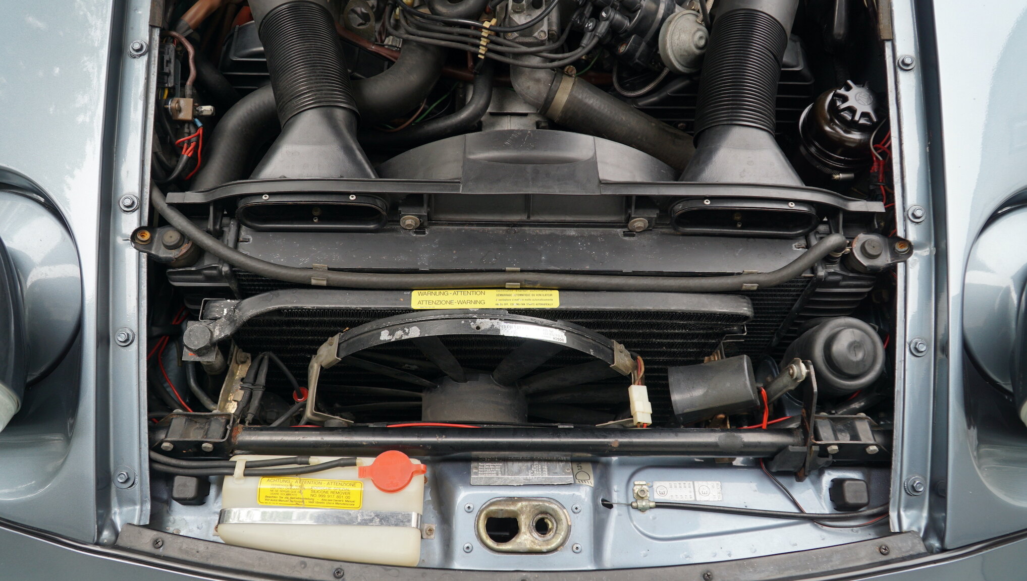 Image of 1983 Porsche 928S mechanics (3)