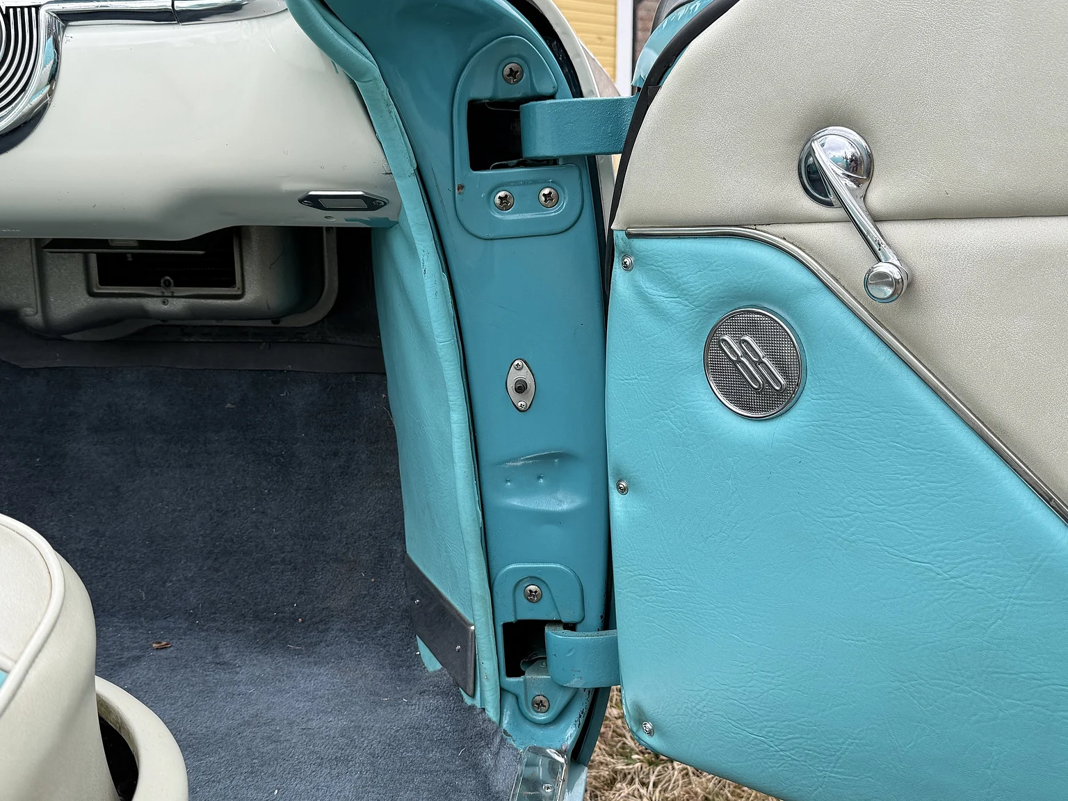 Interior image of 1955 Oldsmobile Super 88 (46)