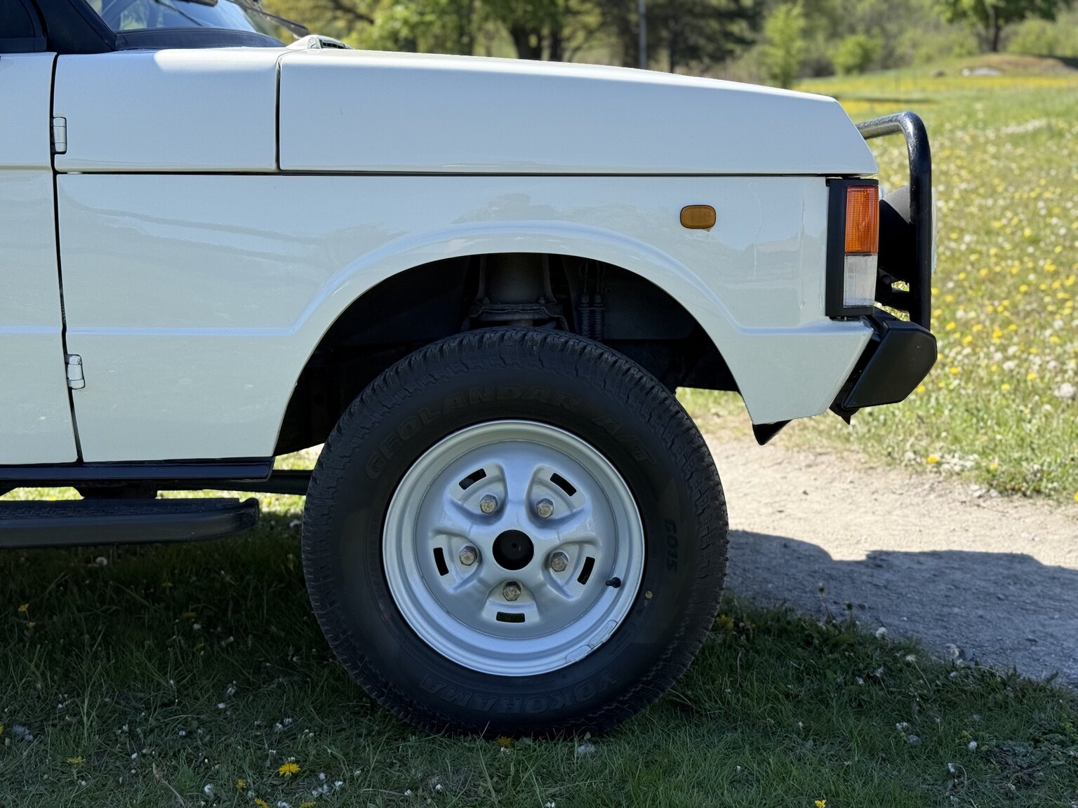 Exterior image of 1985 Land Rover Range Rover 3.5 V8