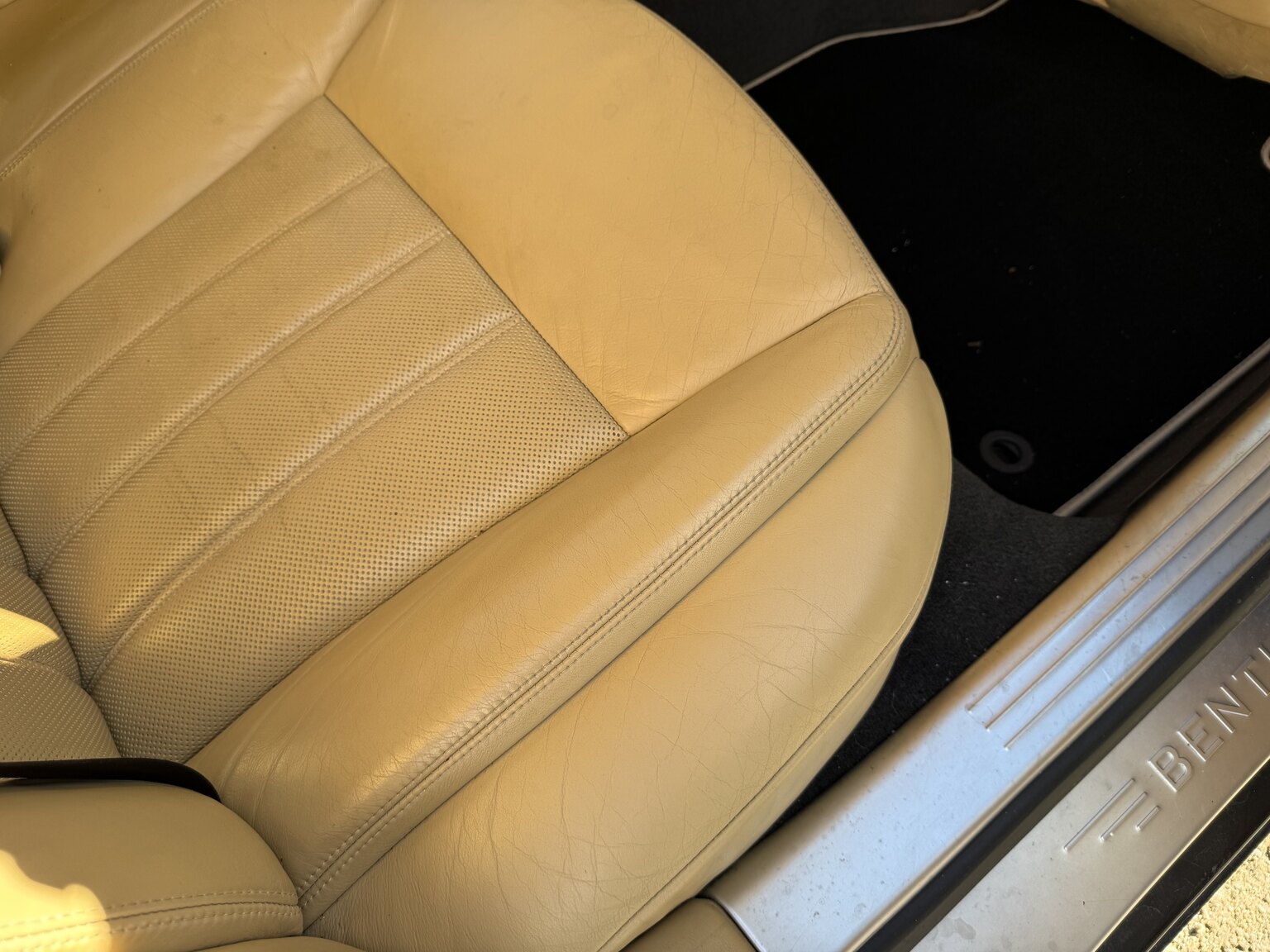 Interiörbild 2005 Bentley Flying Spur