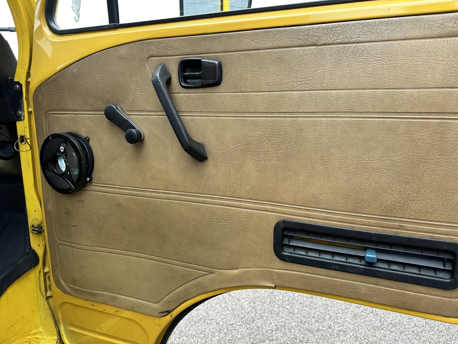 Innenraumfoto von 1981 Volkswagen LT45 biltransport (23)