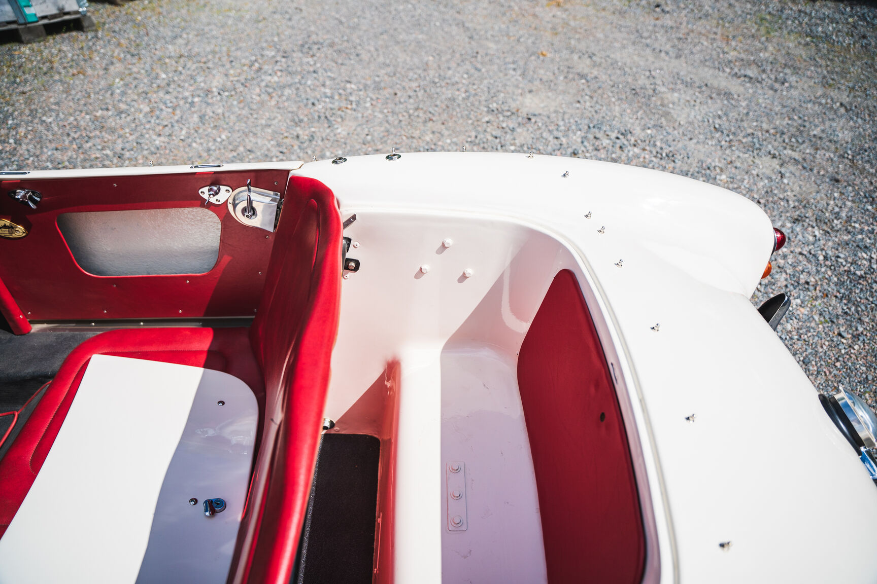 Interior image of 1960 Berkeley B95 (43)