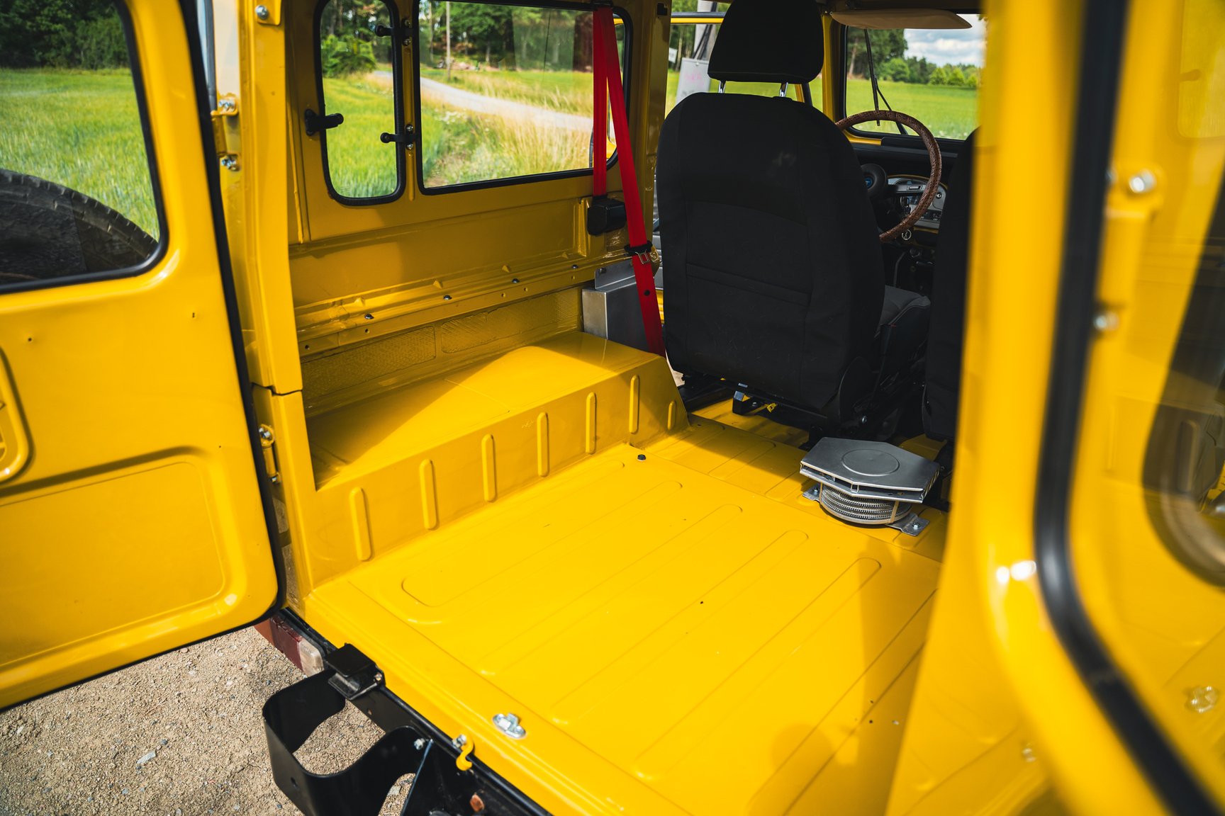Interior image of 1976 Toyota Land Cruiser BJ40