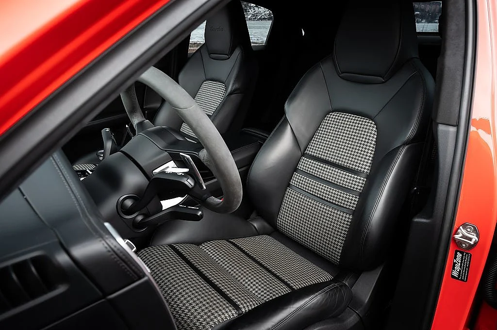 Bild von 2020 Porsche Cayenne (14)